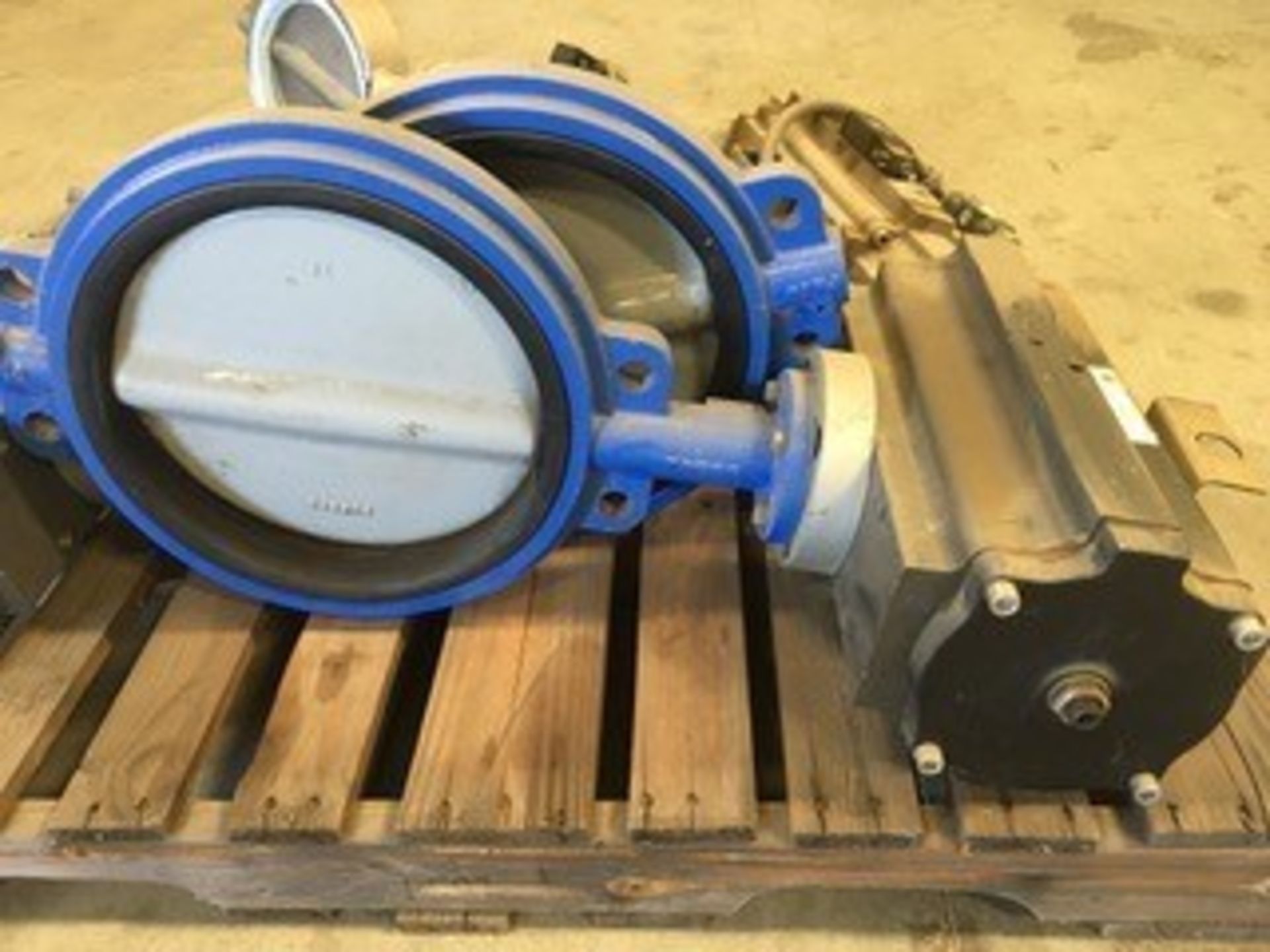 Misc. Inline Industries Inc. S/S Butterfly Valves wtih Actuators (LOCATED IN PASO ROBLES, CA) ( - Image 5 of 6