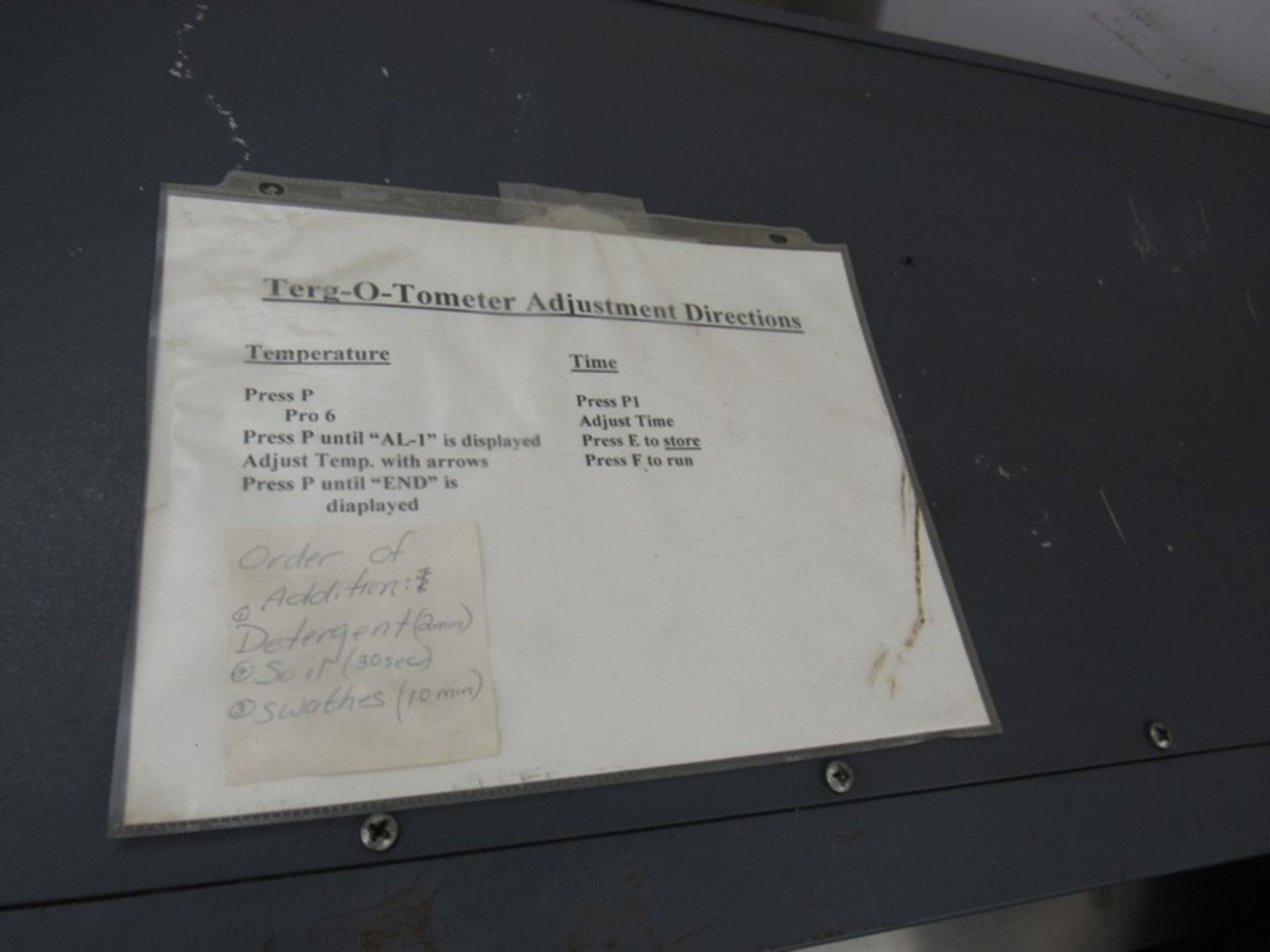 Terg-Otomerer Six Chamber Soap tester with temperature and speed controllers. Removal and loading - Image 5 of 11