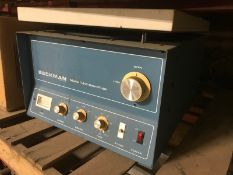 Used Beckman model TJ-6 centrifuge. With Rotor (Located Hammonton, NJ)