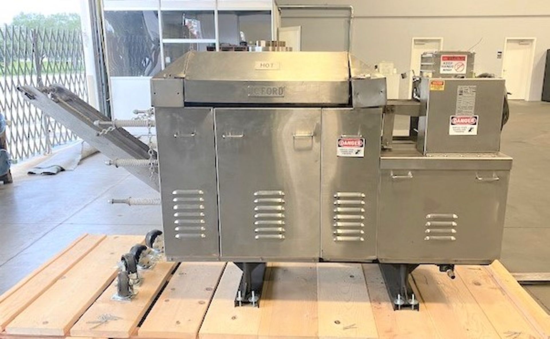 JC Ford Corn Tortilla Oven, Model T0 1100, S/N T0960103, Electric 230 V, 3 Amps, Dimensions 106" x - Image 2 of 22