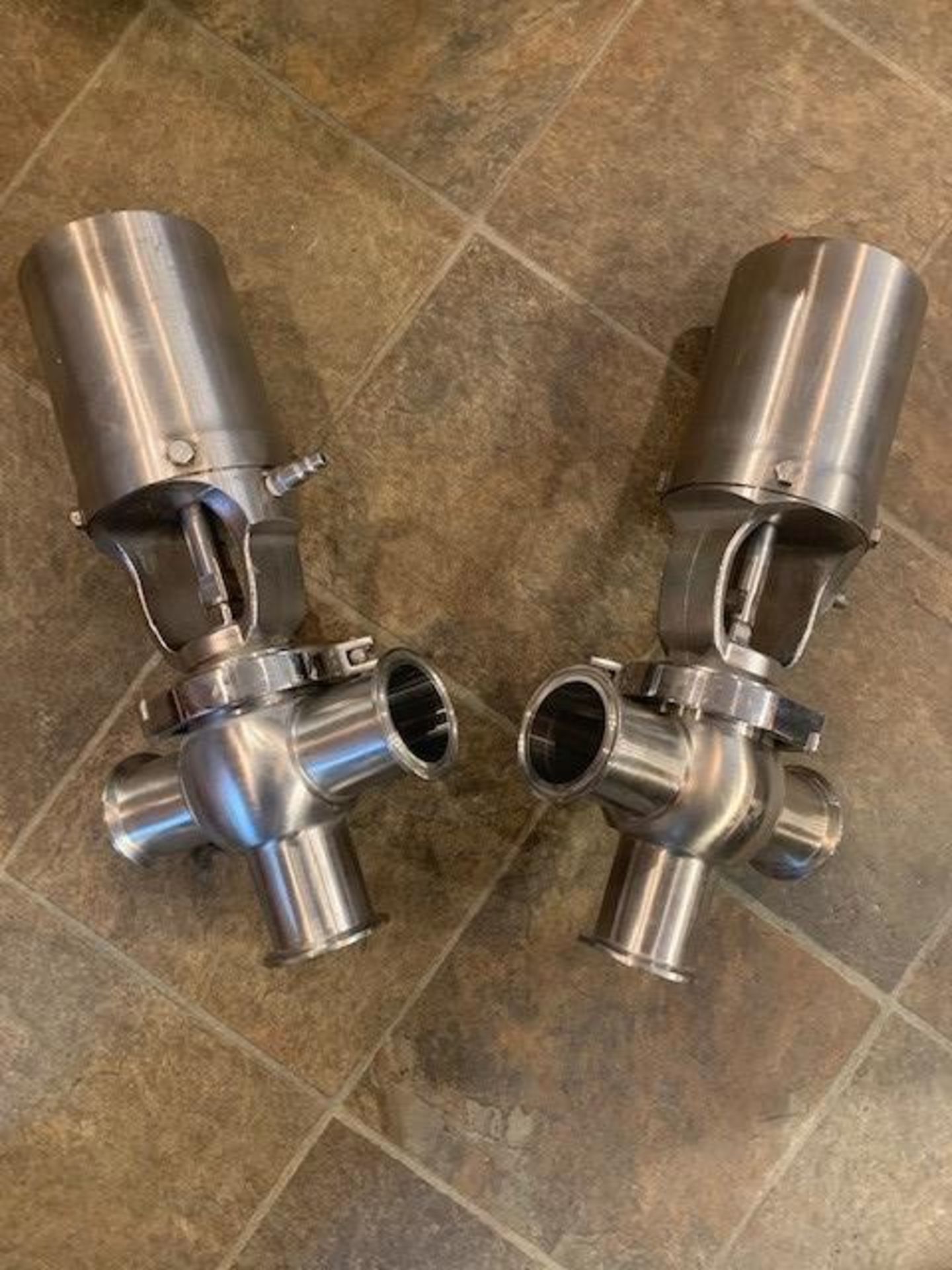 Waukesha Cherry Burrell 2" 3-Way S/S Air Valves, Model WVALVE00004 (Located Harrodsburg, KY)