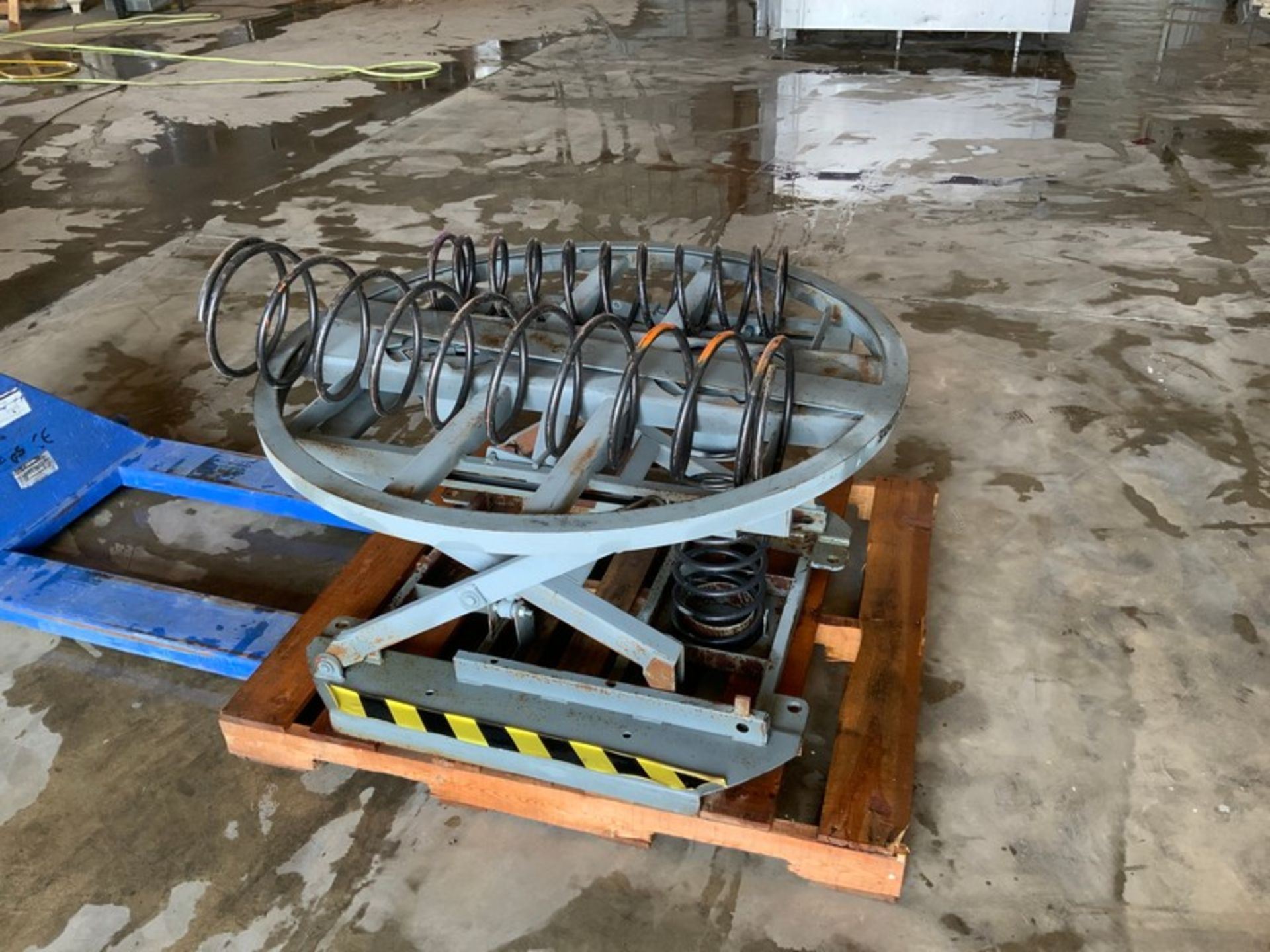 Southworth Pallet Pal 360 Spring Pallet Positioner/Level Loader, Pallet Load Capacity Up to 4,500