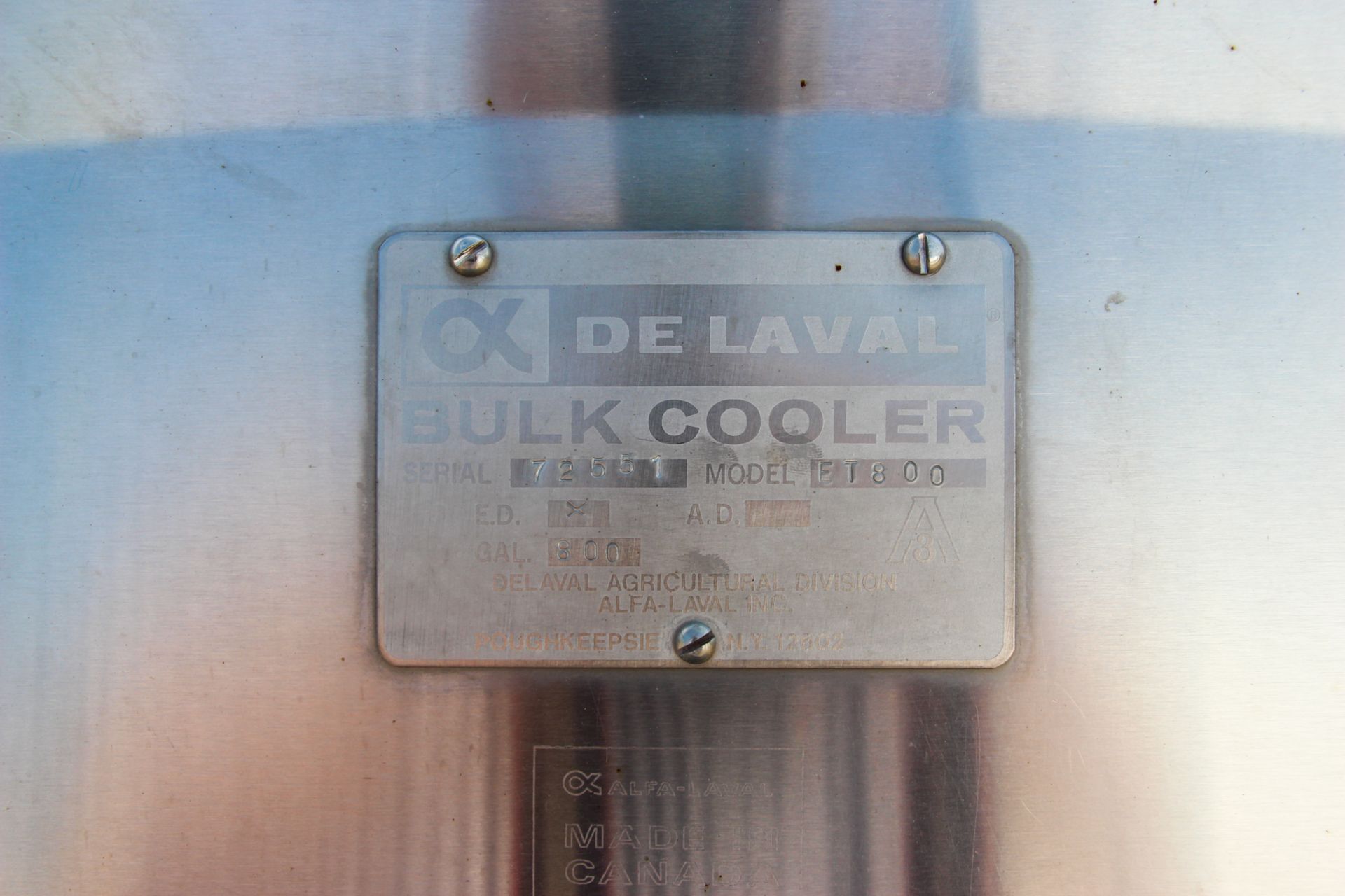 DE LAVAL JACKETED 800 GALLON BULK MILK COOLER, MODEL ET800, S/N 72551, TOP-MOUNT AGITATION ( - Image 8 of 9