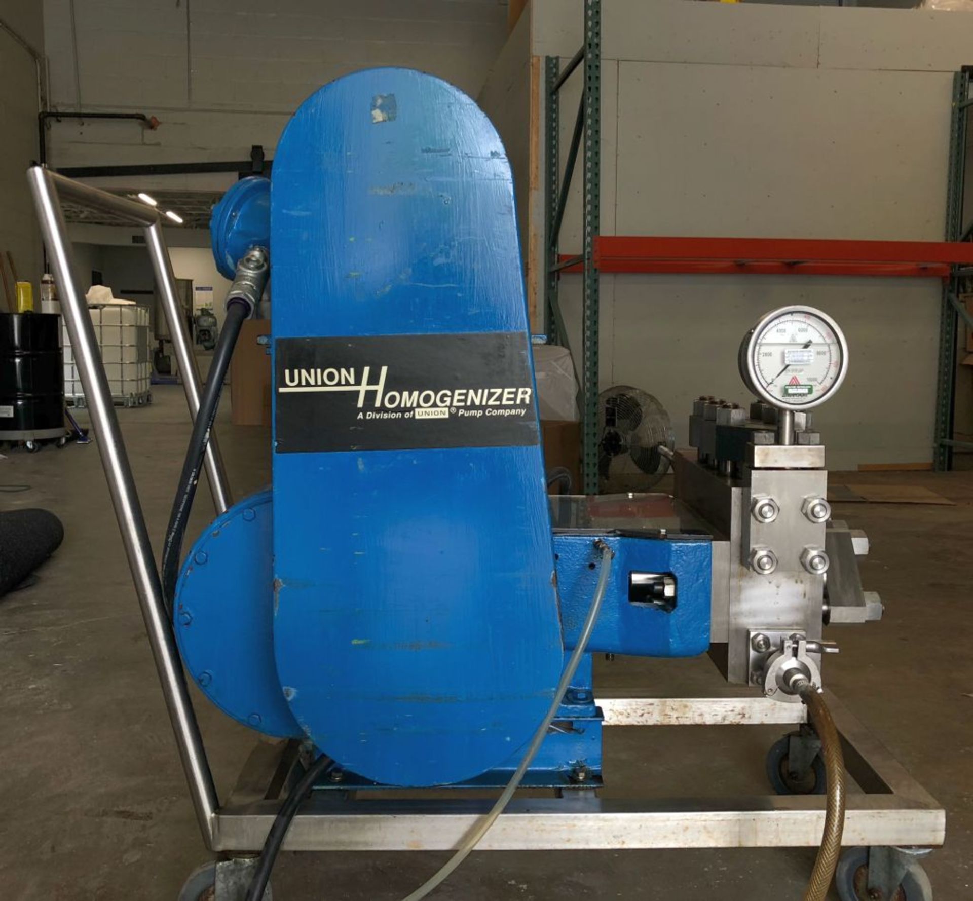 Union Homogenizer, Model 1/2X2-1/4 HTD 28 A, Driven by a 10 hp, 208 V, 60 Hz, 3 Phase, Machine is on - Image 4 of 6