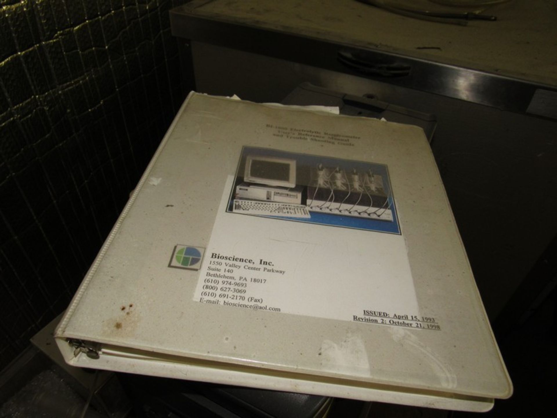 Electrolytic Respirometer Biodegradability Testing Machine with 16 Channel, computer and manuals. ( - Image 6 of 10