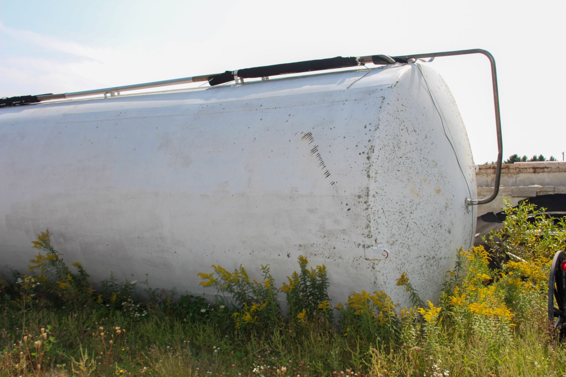 MUELLER 15,000 GALLON JACKETED SILO, S/N D-8745-3, HORRIZONTAL AGITATION (LOCATED IN MIO, MICHIGAN) - Image 5 of 23