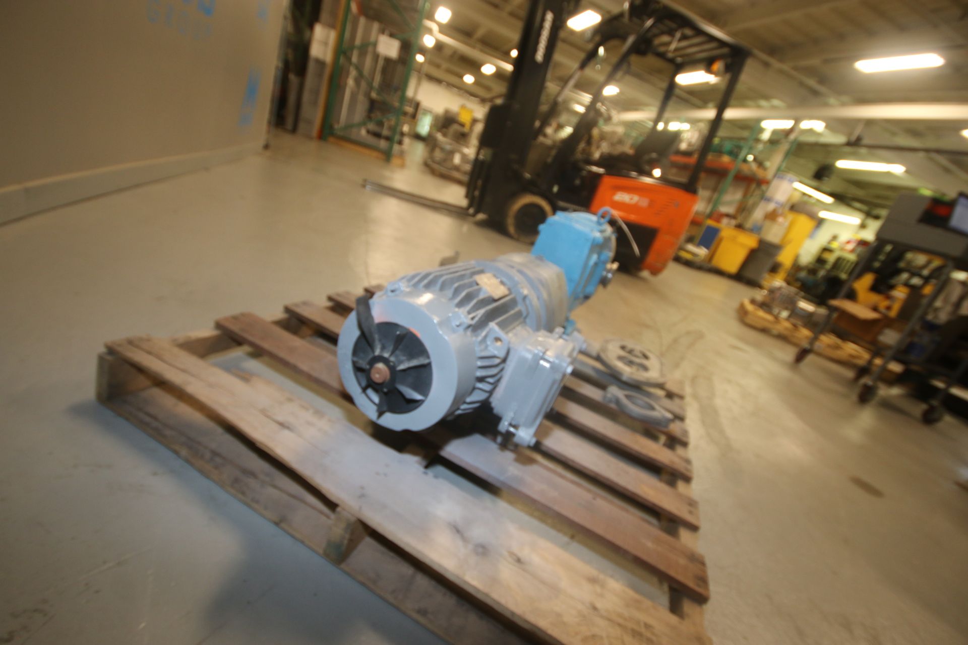 Waukesha 3 hp Positive Displacement Pump, with Kingmotor 1760 RPM Motor, 230/460 Volts, 3 Phase, - Image 8 of 10