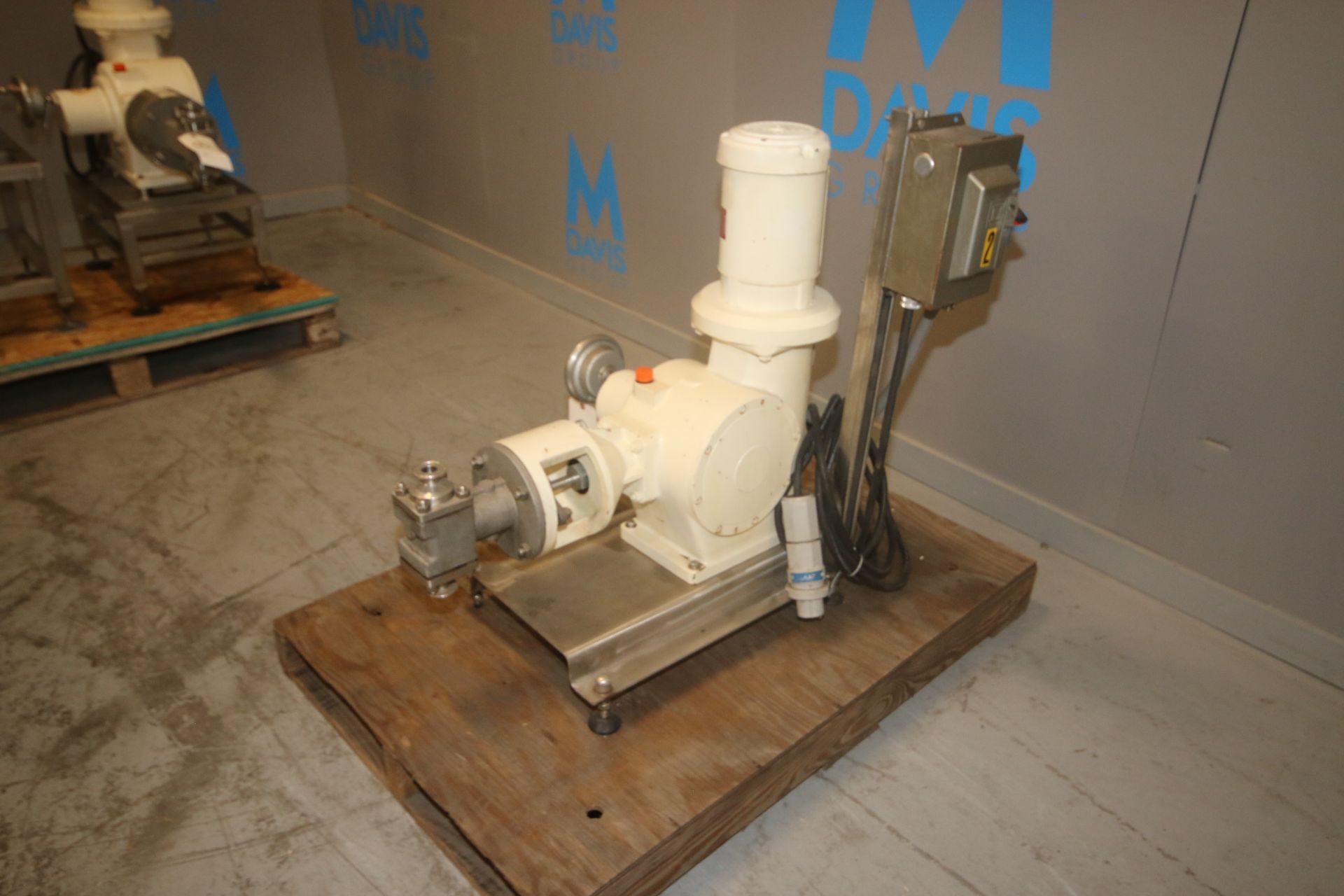 Bran - Lubbe Metering Pump, Type N-D431, S/N A9275, with 1.5" Clamp Type Connections, US Motors 2 hp - Image 2 of 9