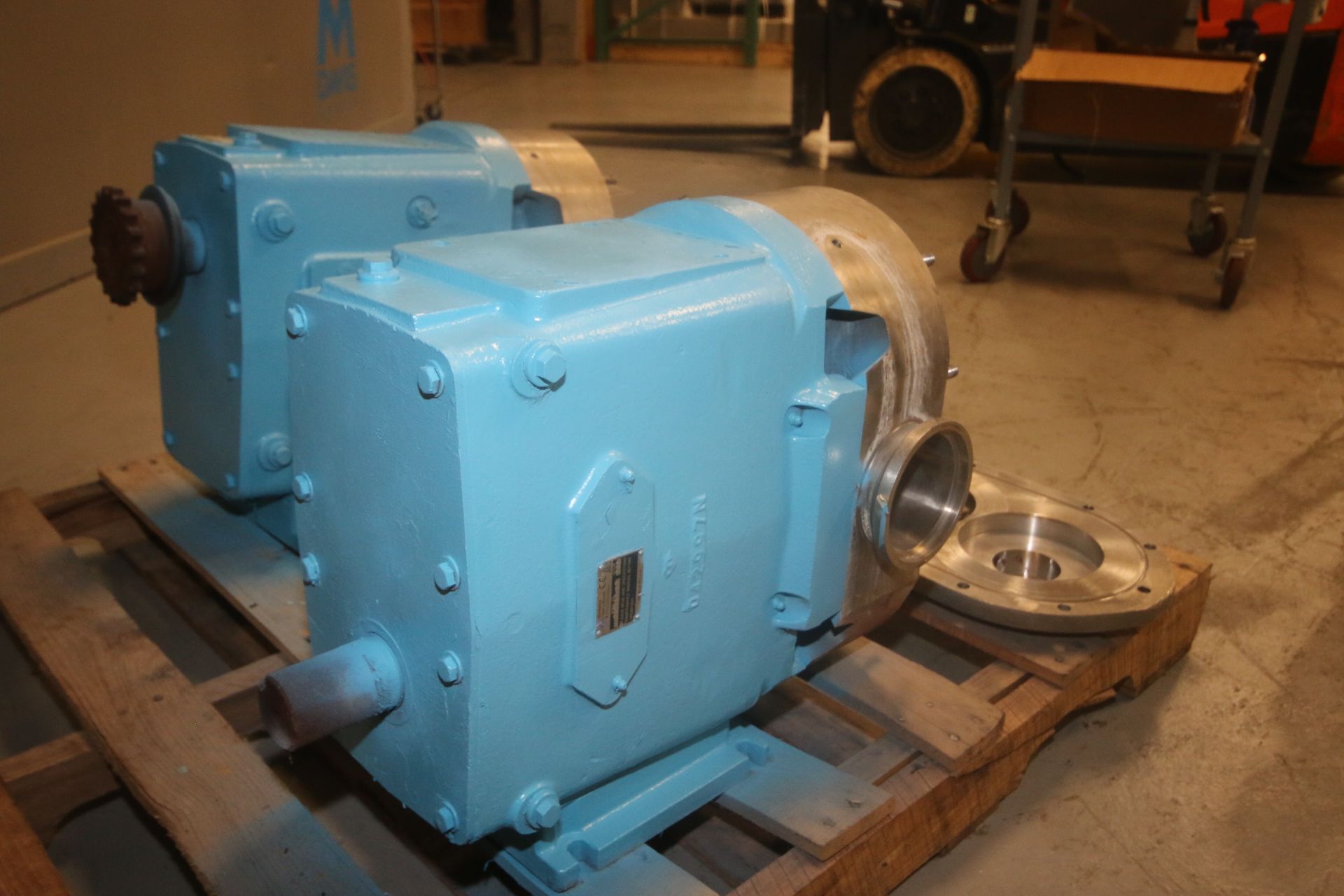 WCB Positive Displacement Pump Head, M/N 220, S/N 200855 97, with Aprox. 4-1/2" S/S Clamp Type - Image 8 of 9