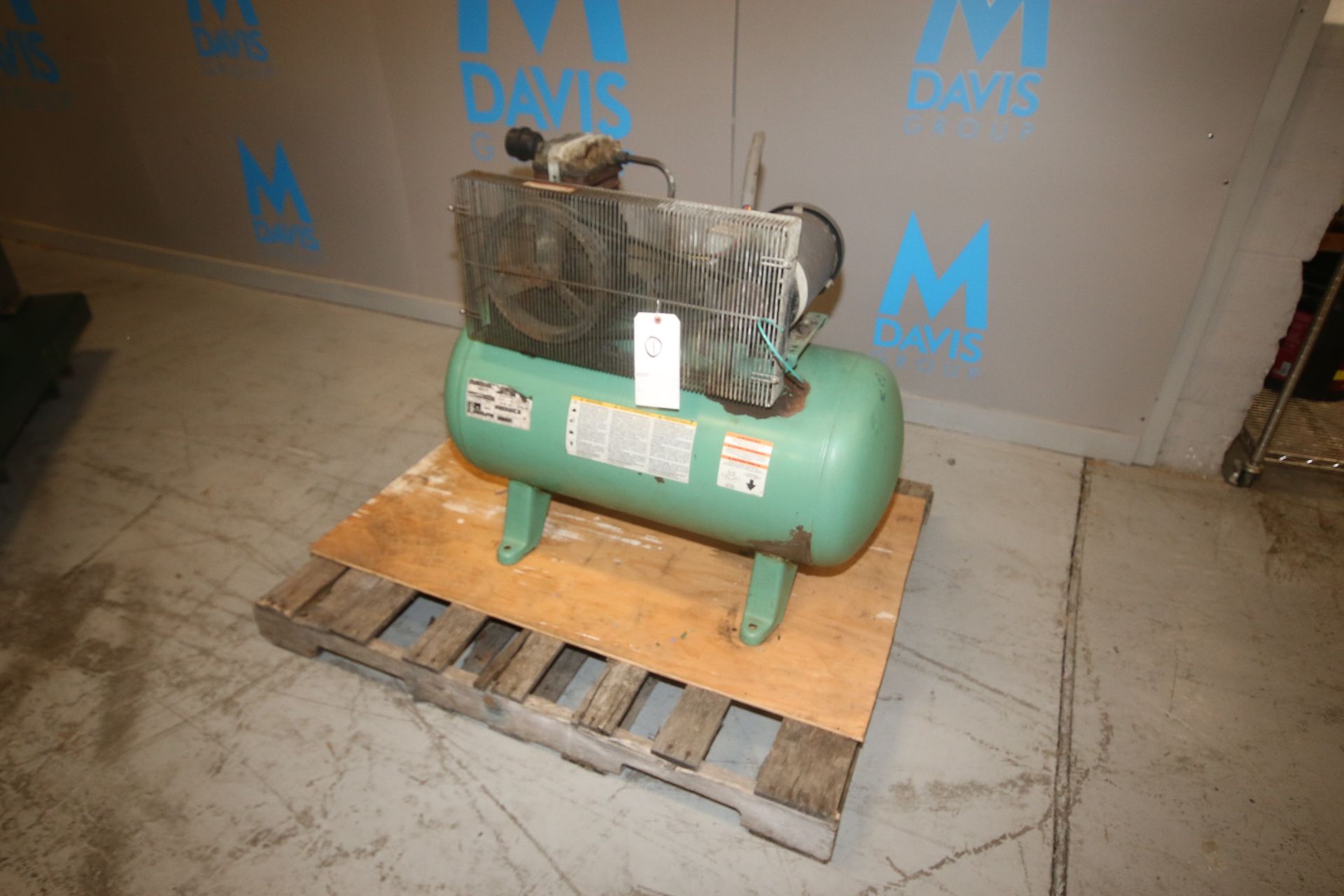 Speedair 3 hp Small Reciprocating Air Compressor, M/Nl 4B237C, SN L10/3/02 - 00053, 135 max psi,