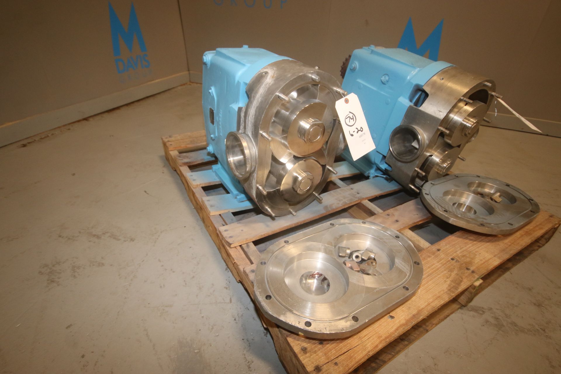 WCB Positive Displacement Pump Head, M/N 220, S/N 200855 97, with Aprox. 4-1/2" S/S Clamp Type