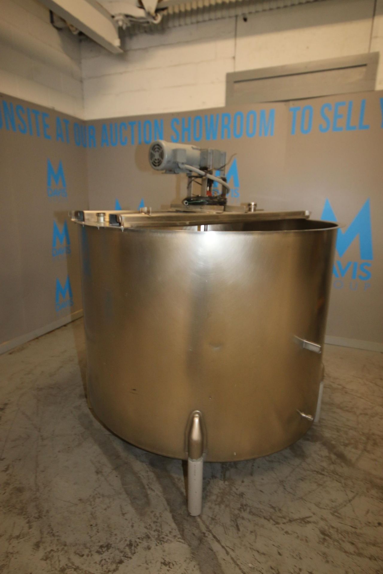 Aprox. 500 Gal. S/S Single Wall Vertical Tank, with Triple Prop S/S Vertical Agitation, with Top - Image 7 of 7