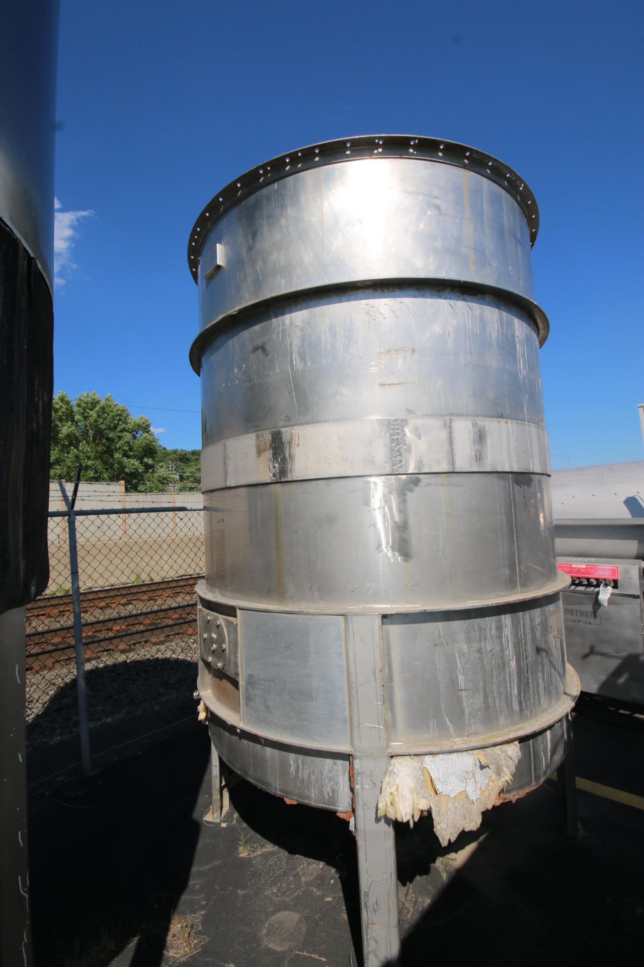 Aprox. 1,500 Gal. Vertical S/S Tank, S/N T316L, with Internal Heating Coils, Tank Dims.: Aprox. - Image 2 of 9