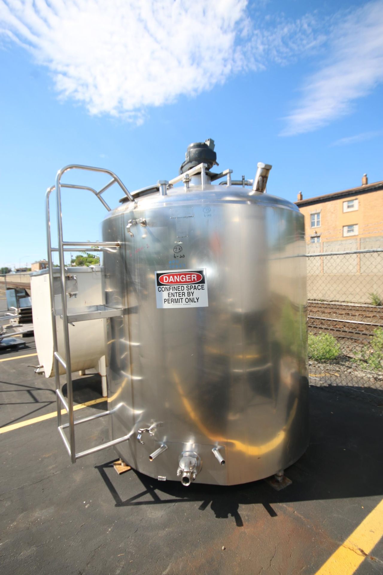 Cherry-Burrell 1,000 Gal. S/S Batch Processor, M/N EPDA, S/N 1000-80-2475, with Top Mounted - Image 2 of 17