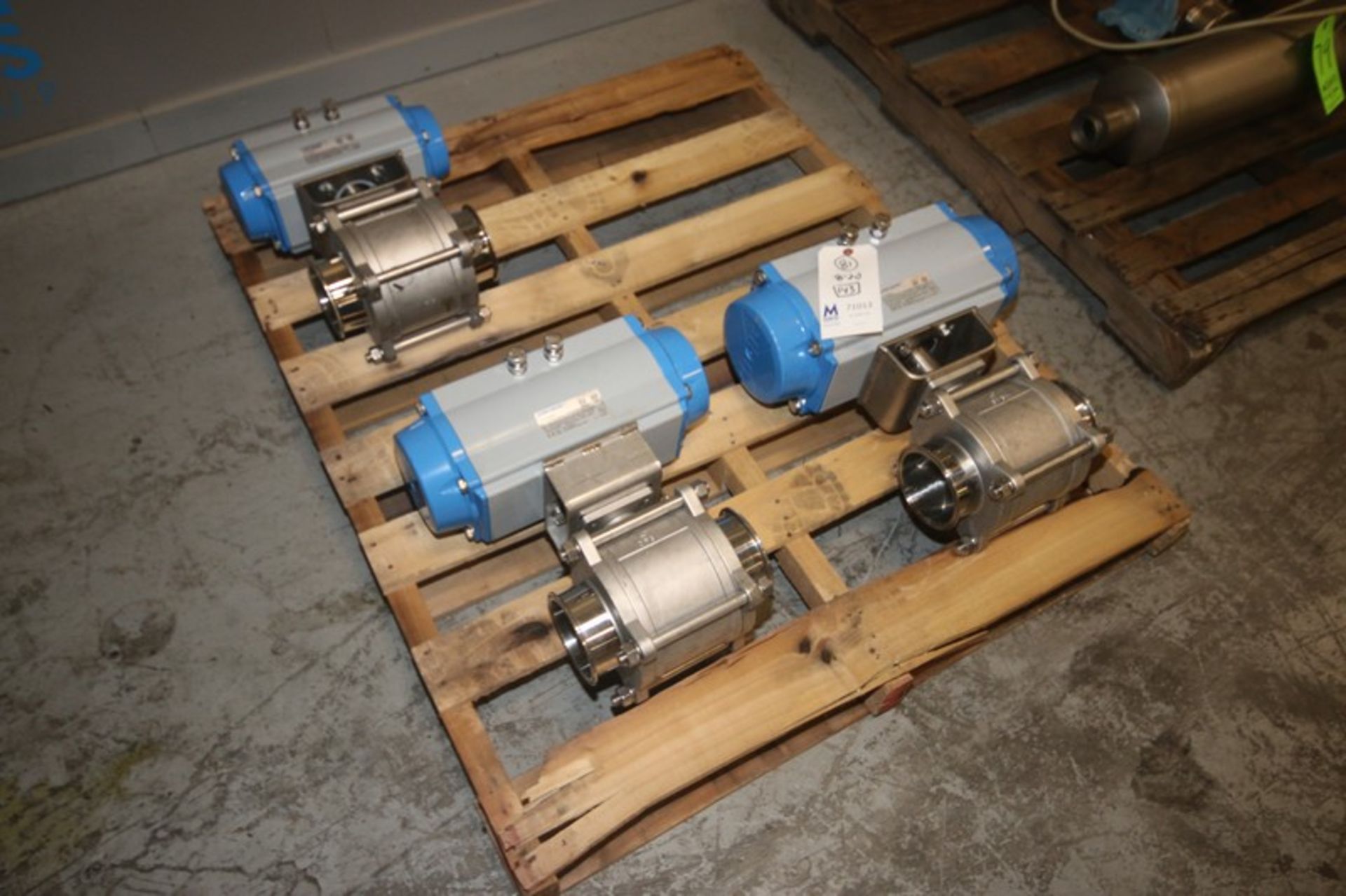 Jamesbury S/S Pneumatic Ball Valves, Aprox. 4" Clamp Type Inlet/Outlet (IN#71013) - Image 2 of 8
