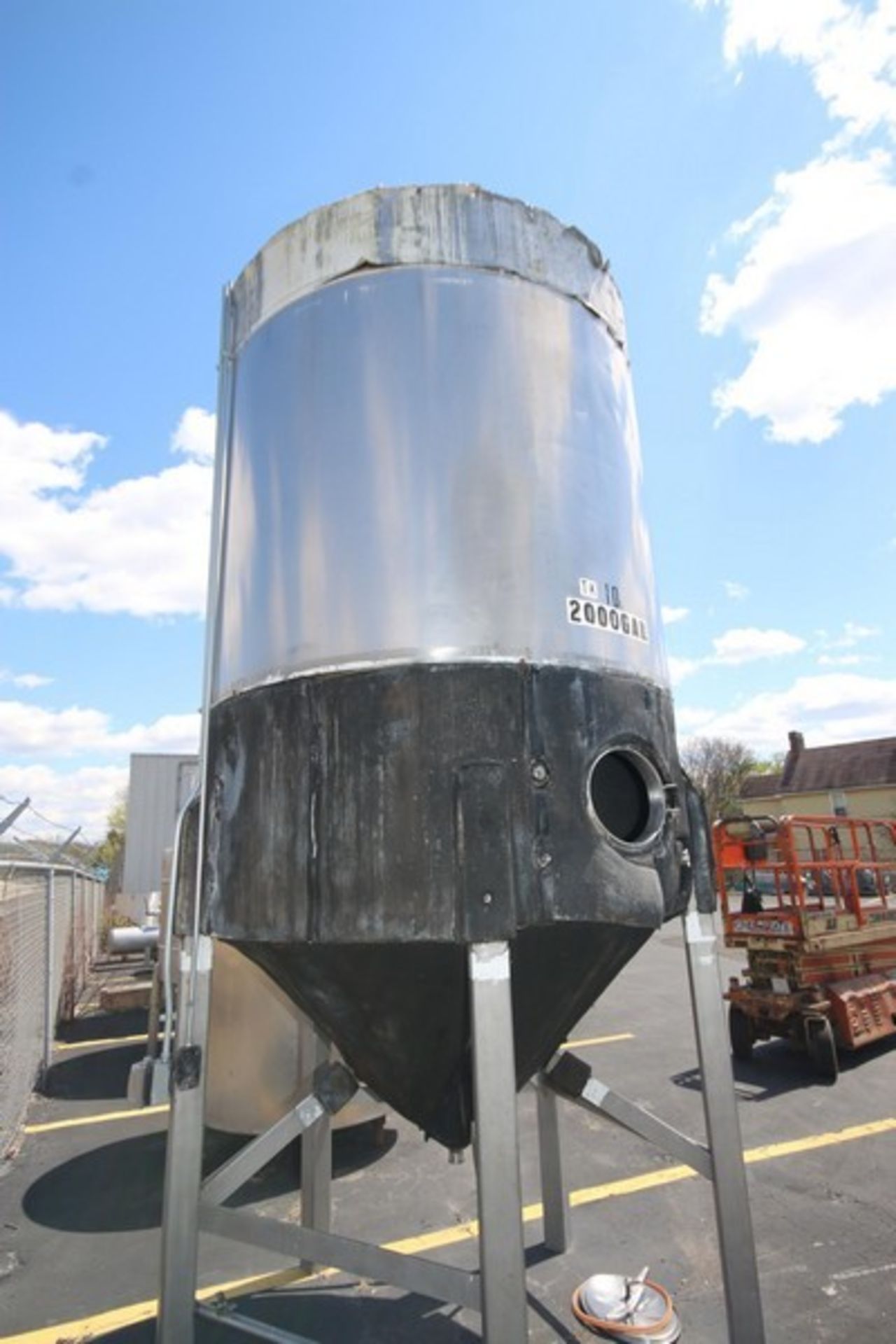 2,000 Gal. Jacketed S/S Fermentation Tank, with Side Mount Man Door, Dome Top Cone Bottom, with 2" - Image 17 of 17