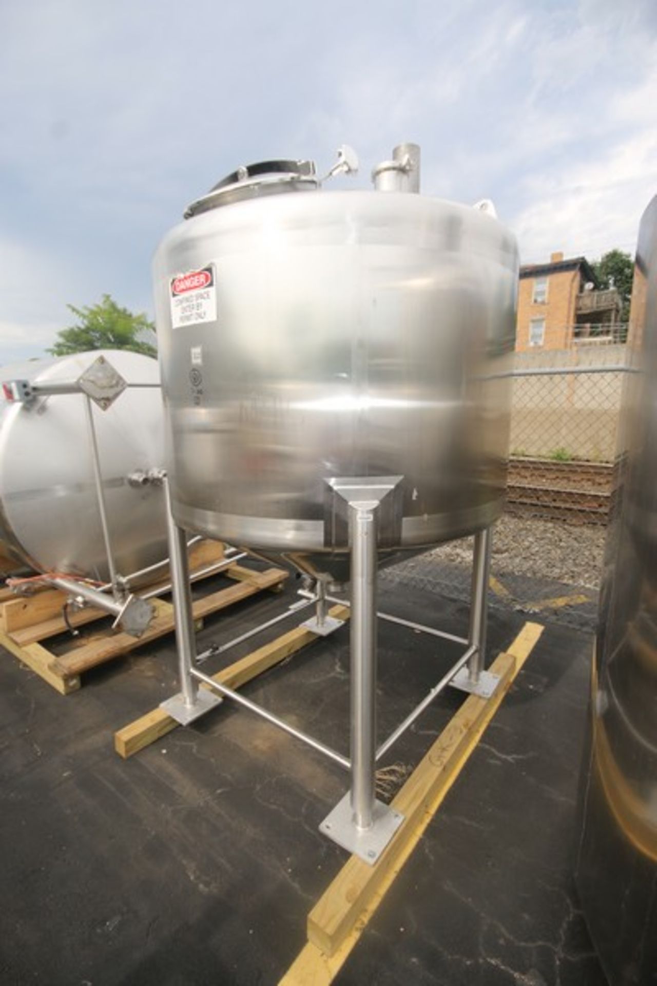 2000 Feldmeier Aprox. 500 Gal. S/S Tank, S/N A-752-00, Dome Top Cone Bottom, with Top Access Door, - Image 2 of 8