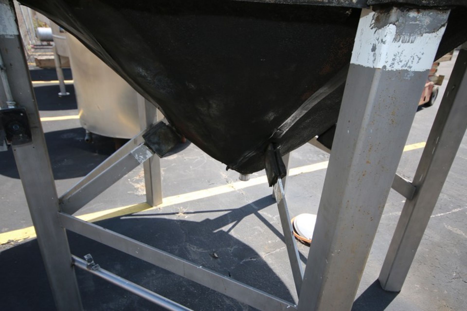 2,000 Gal. Jacketed S/S Fermentation Tank, with Side Mount Man Door, Dome Top Cone Bottom, with 2" - Image 8 of 17