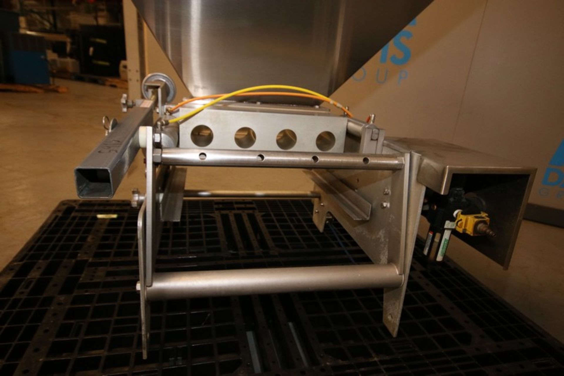 Hinds - Bock 4 - Valve Piston Filler / Depositor, - Image 4 of 7