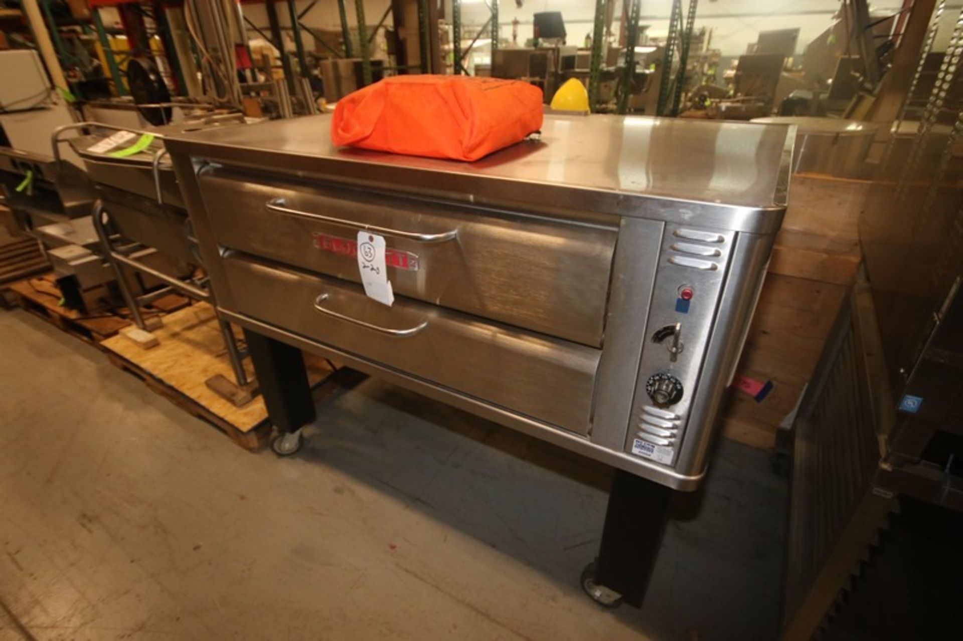 Blodgett Pizza Oven,M/N 961-P, S/N 091409AJ0055, with (2) Levels with S/S Covers, with Fire Blanket,