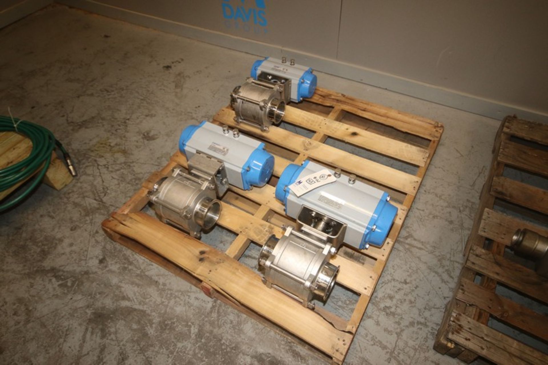 Jamesbury S/S Pneumatic Ball Valves, Aprox. 4" Clamp Type Inlet/Outlet (IN#71013)
