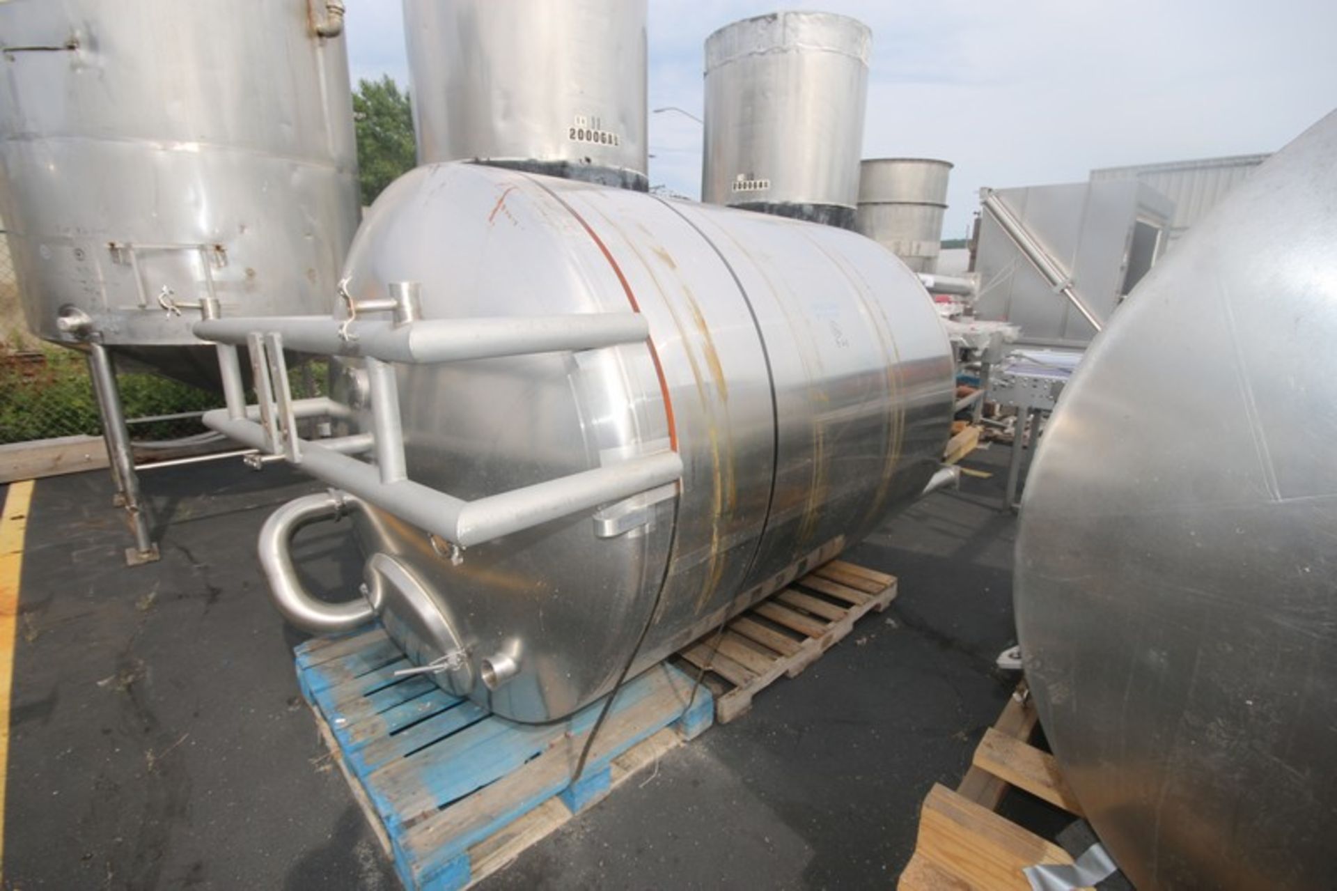 Aprox. 1,000 Gal. S/S Insulated Vertical Tank, Tank Dims.: Aprox. 77" L x 64" Dia., with Cone - Image 5 of 9