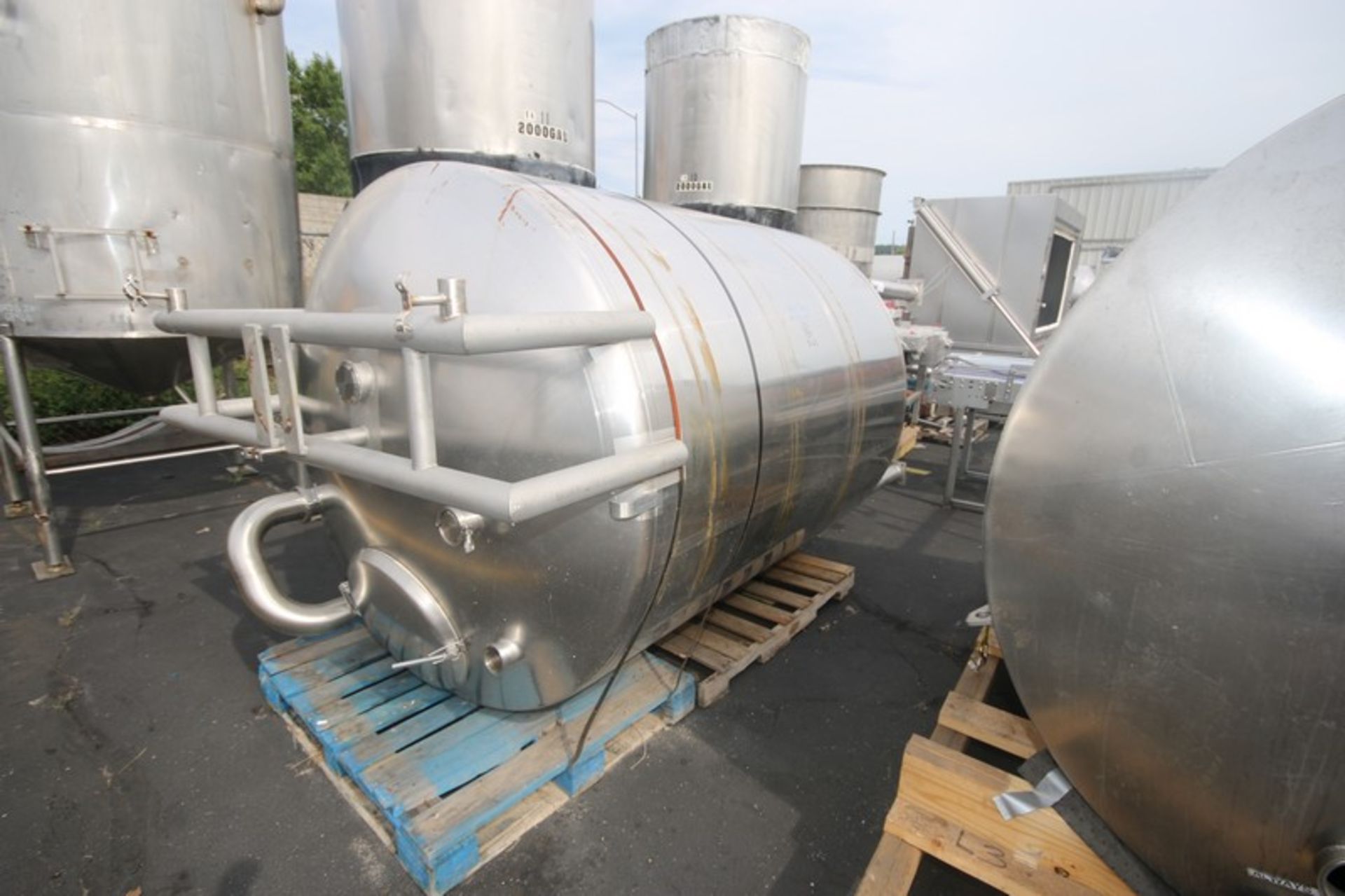 Aprox. 1,000 Gal. S/S Insulated Vertical Tank, Tank Dims.: Aprox. 77" L x 64" Dia., with Cone