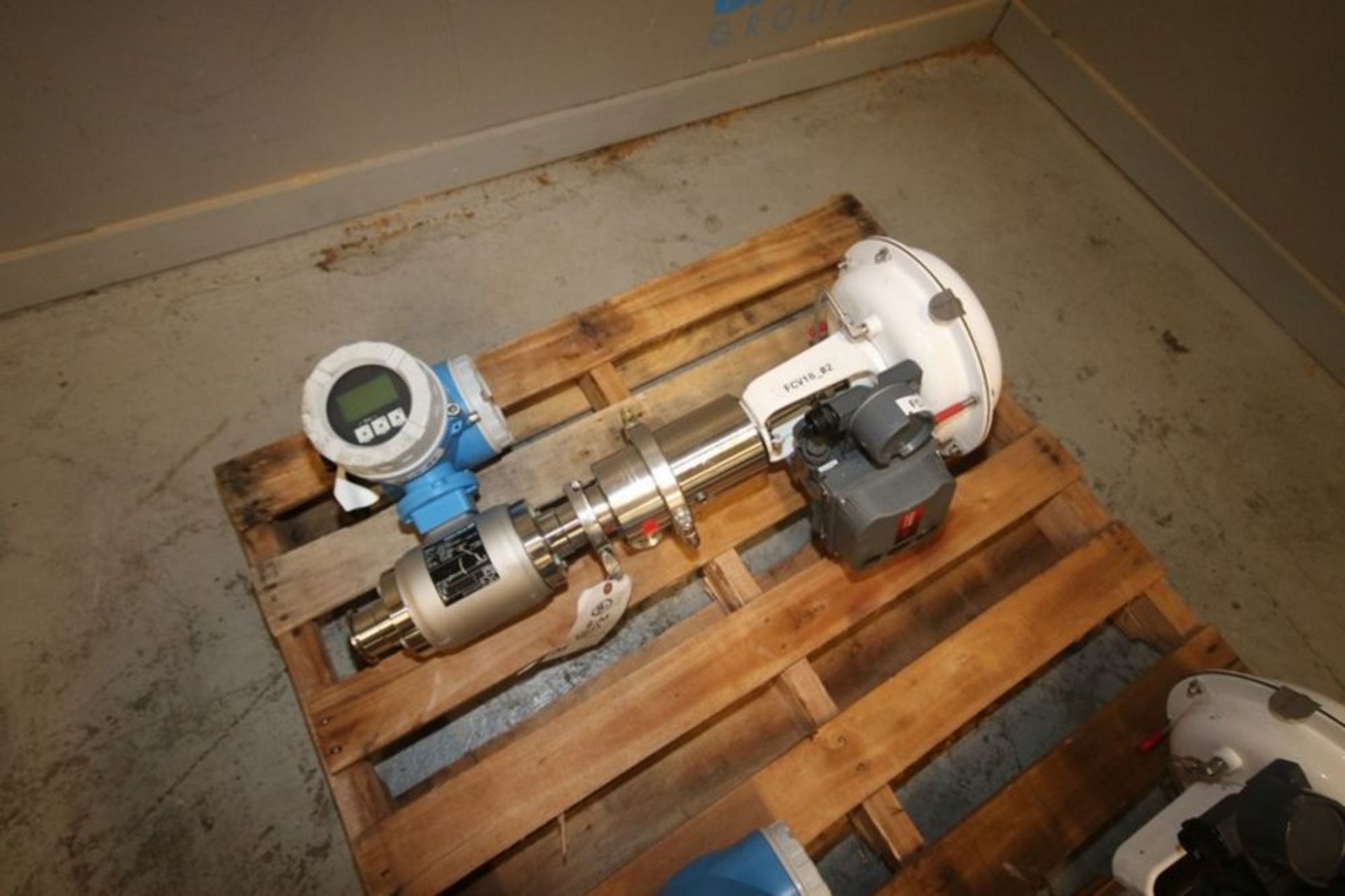 Endress+Hauser Flow Meter, M/N PROMAG H, S/N H2010F160000, with Aprox. 2" Clamp Type Inlet/Outlet, - Image 10 of 12