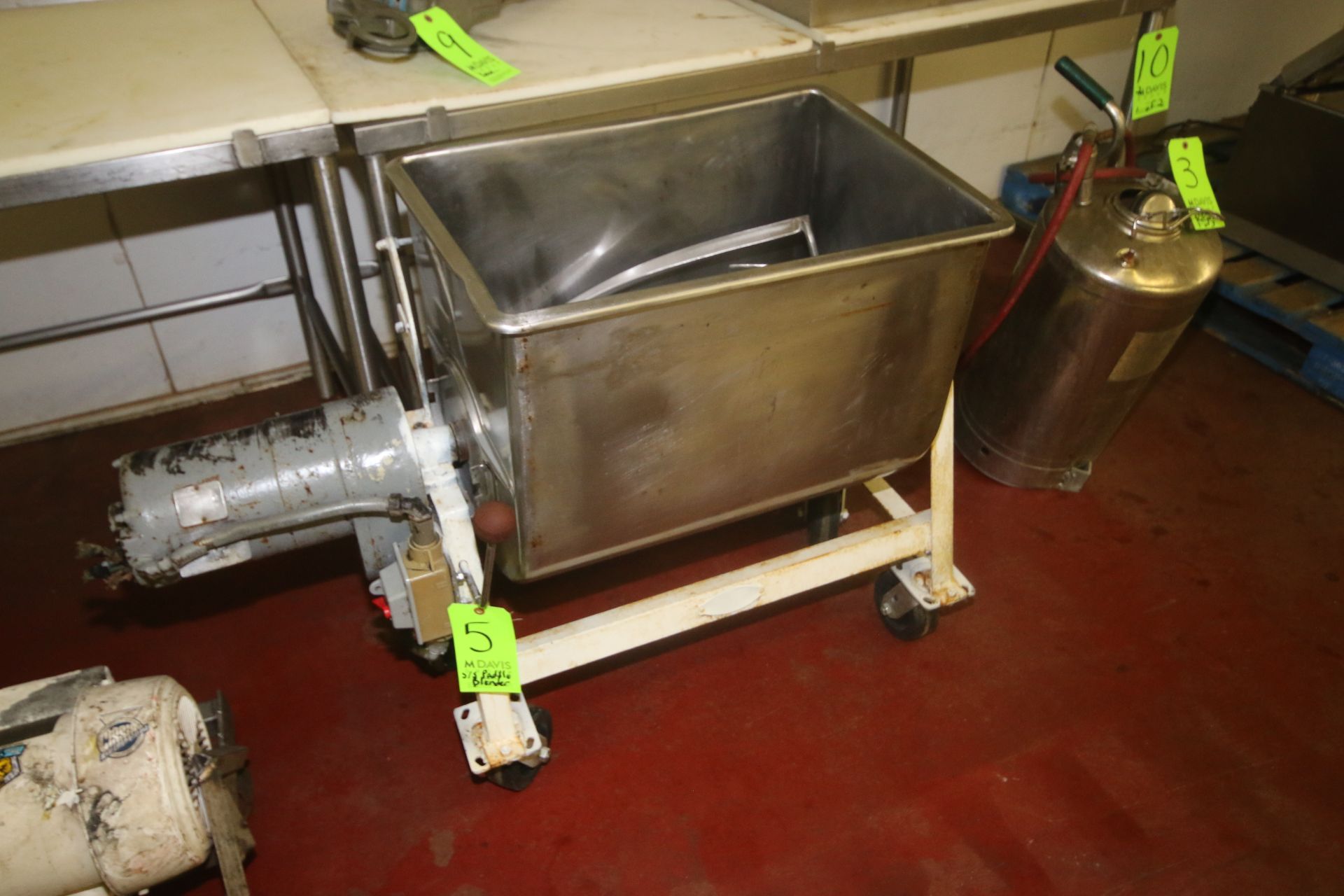 S/S Paddle Blender, Compartment Dims.: Aprox. 23-1/2" L x 16" W x 20" Deep, with Hydraulic Motor, - Image 9 of 14
