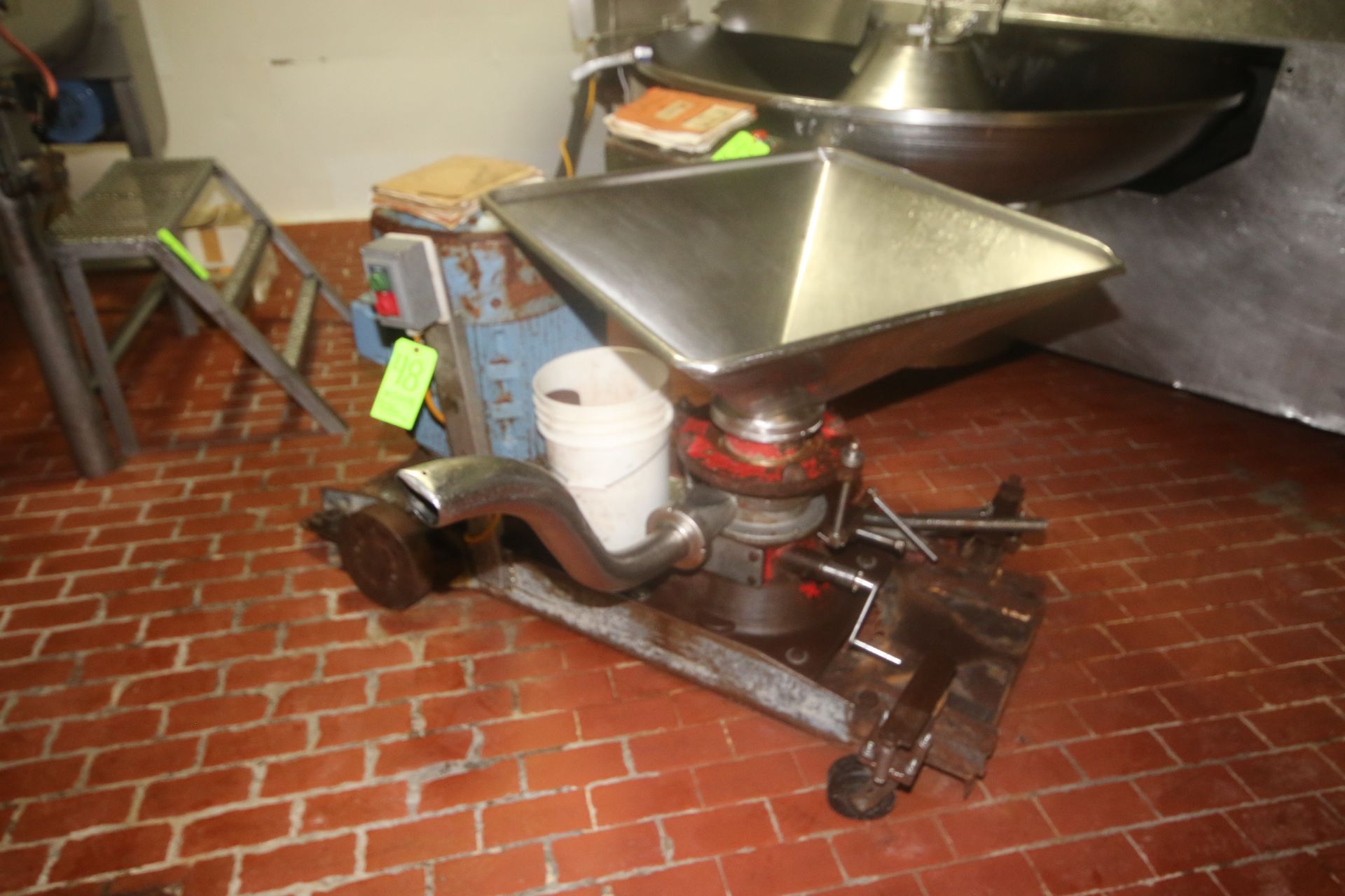 Griffith's Mince Master, with 60 hp Motor, 230/460 Volts, 3 Phase, with Aprox. 34" Dia. S/S - Image 9 of 16