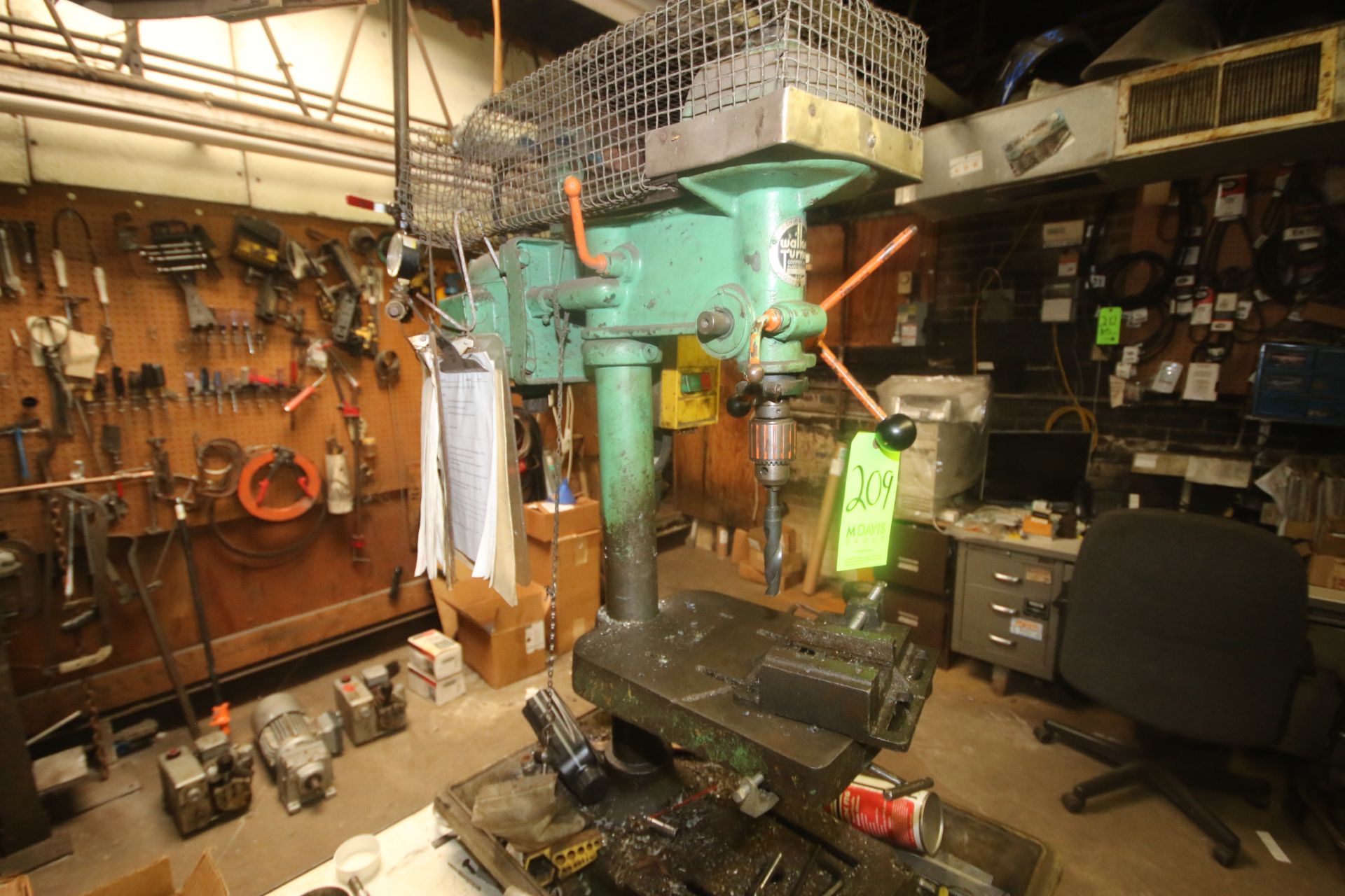 Walker-Turner Table Top Drill, S/N 1944, with Working Table & Vise (Located on 2nd Floor--McKees - Image 4 of 4