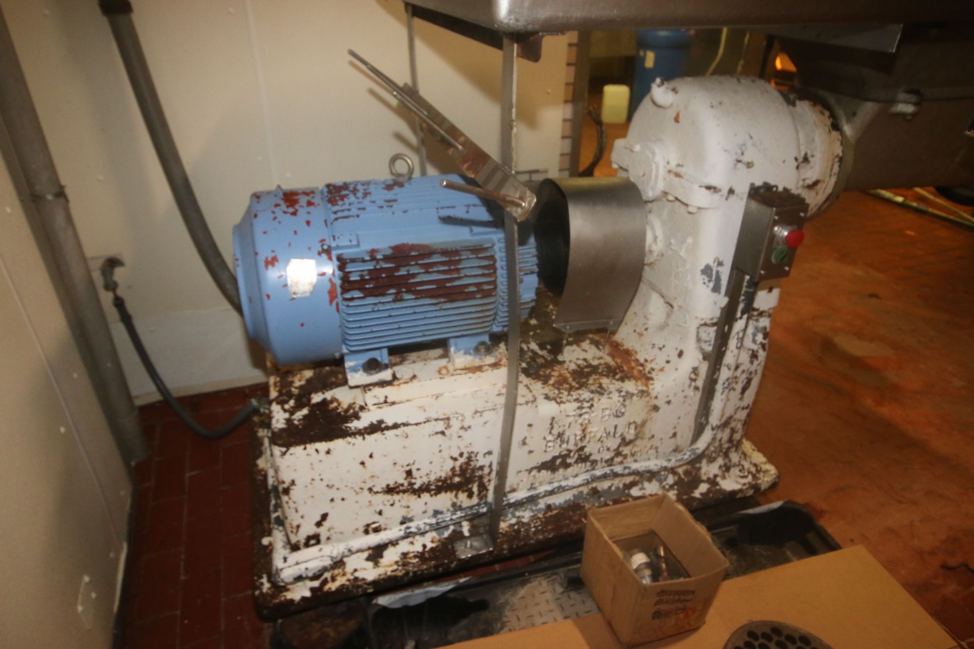 Buffalo Meat Grinder, M/N NO HV-11, Crown Triton 40 HP Motor, with Aprox. 10" Dia. Discharge, 1480 / - Image 20 of 25