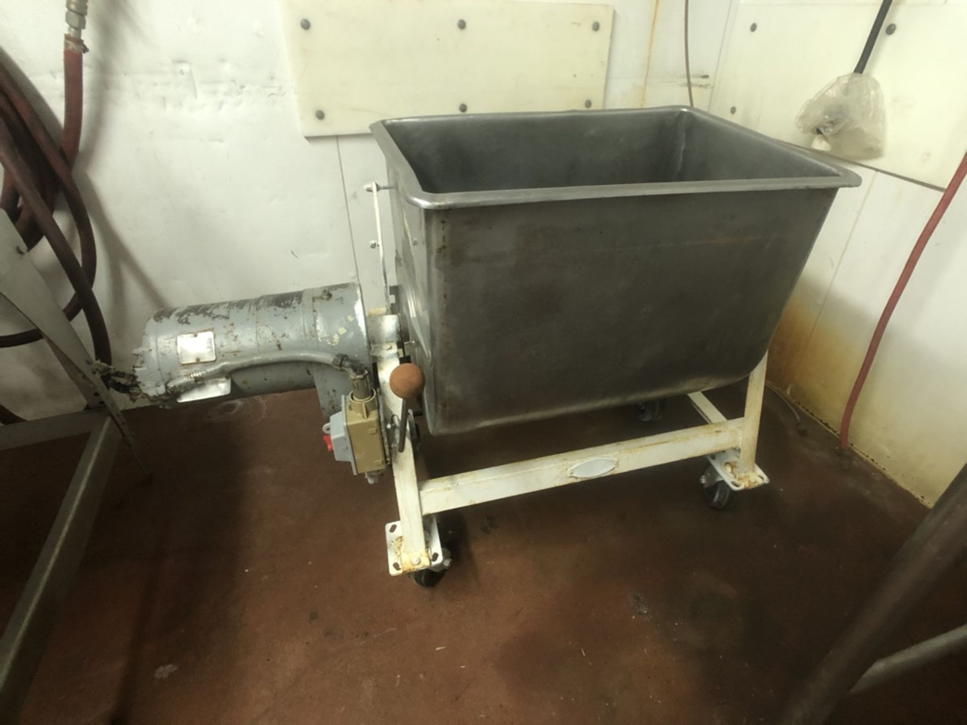 S/S Paddle Blender, Compartment Dims.: Aprox. 23-1/2" L x 16" W x 20" Deep, with Hydraulic Motor,