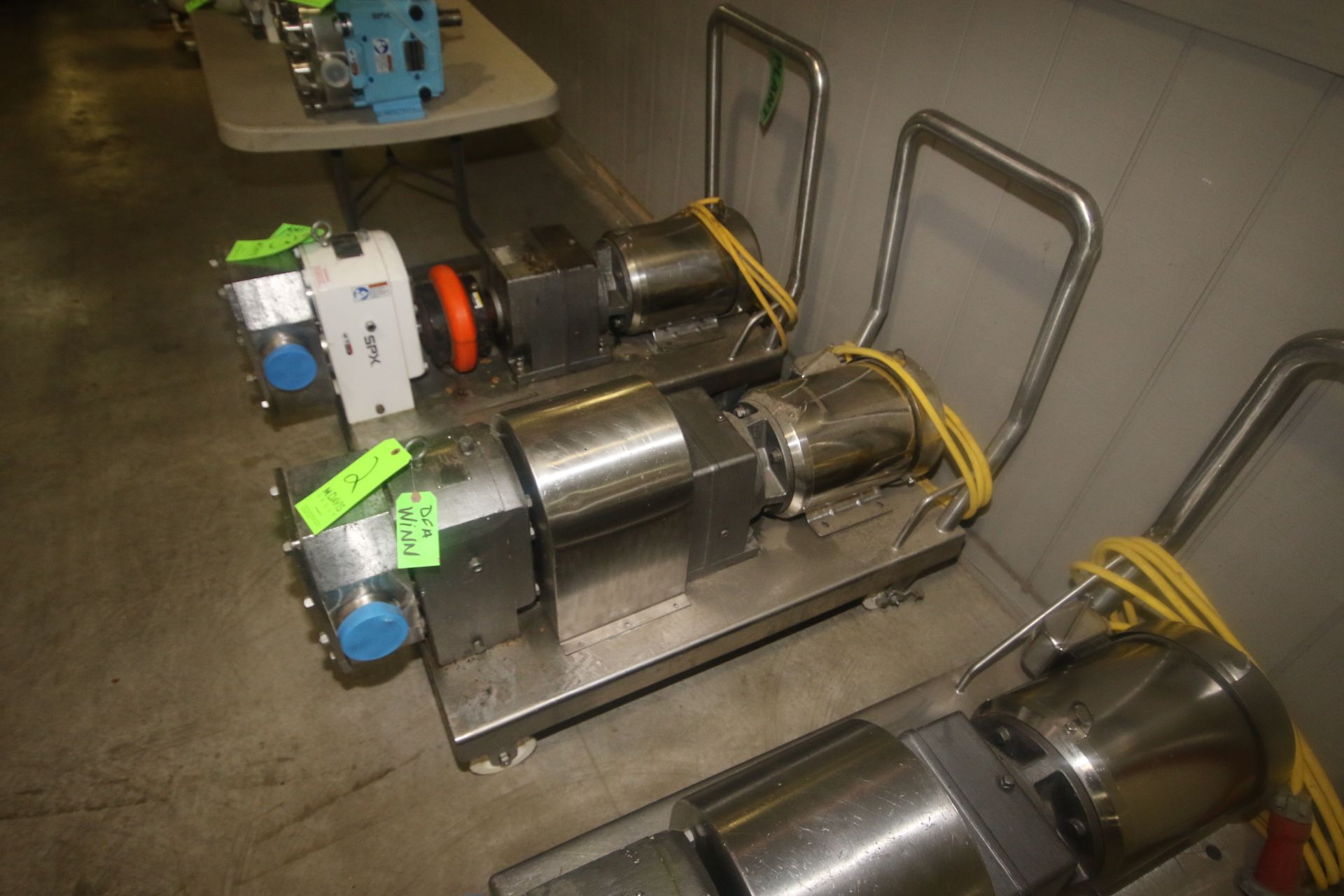 APV 7.5 hp Positive Displacement Pump, Size R6, S/N 1000002823871, with 3" Clamp Type Inlet/ - Image 4 of 6