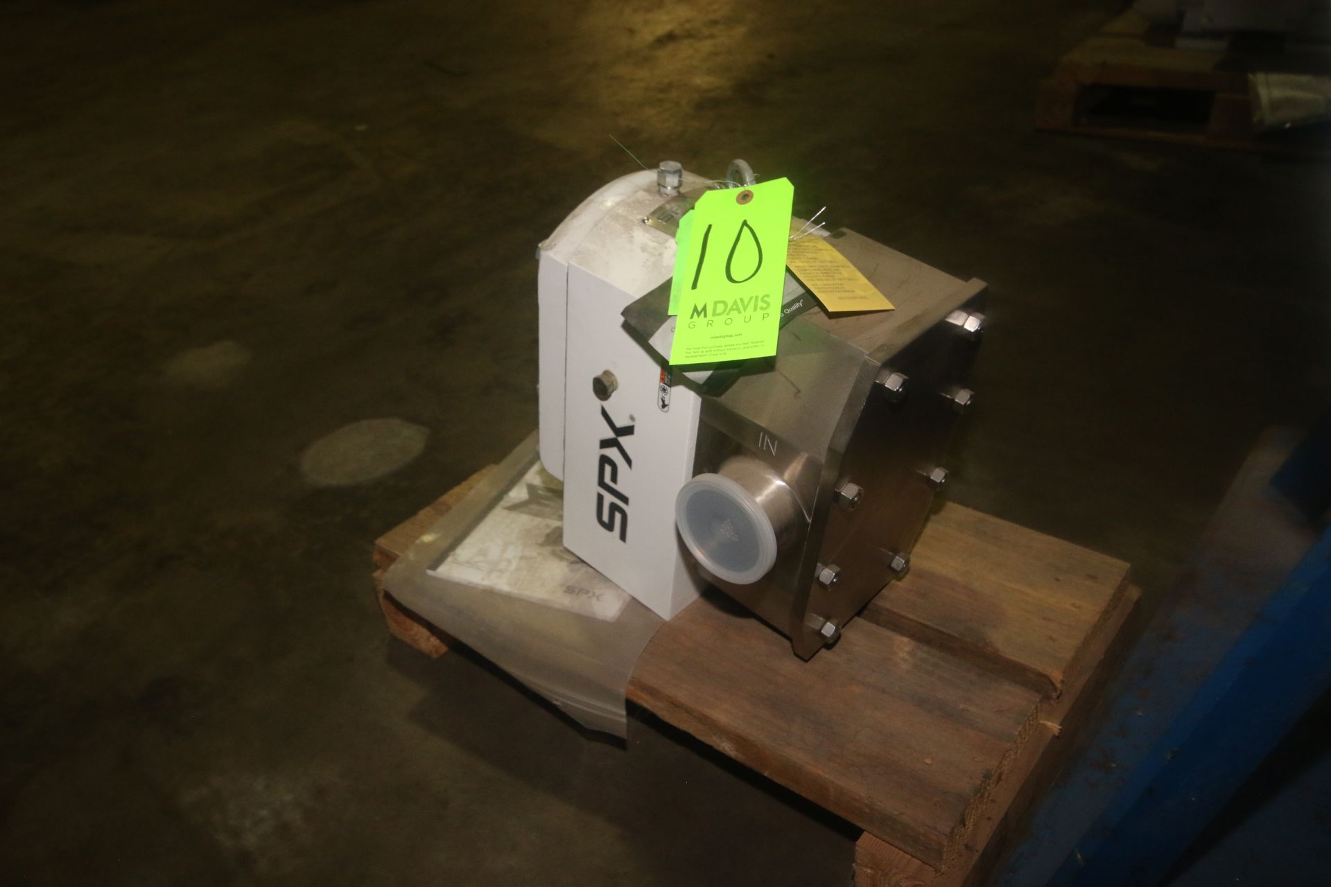NEW SPX Positive Displacement Pump Head, Size R6, S/N 10000003031840, with Aprox. 3" Clamp Type