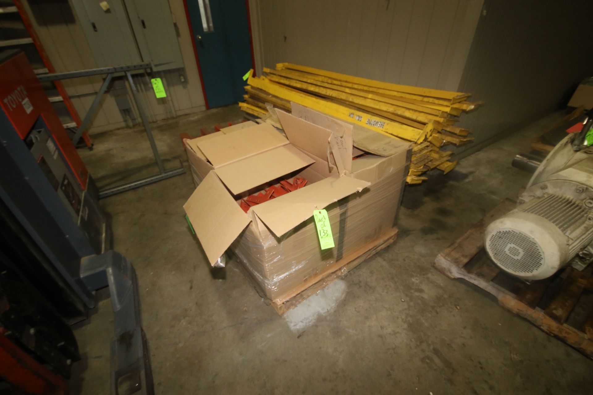 Lot of Assorted Pallet Racking Parts, with (1) Upright & Assorted Cross Beams, Aprox. 111" L, with - Image 4 of 6