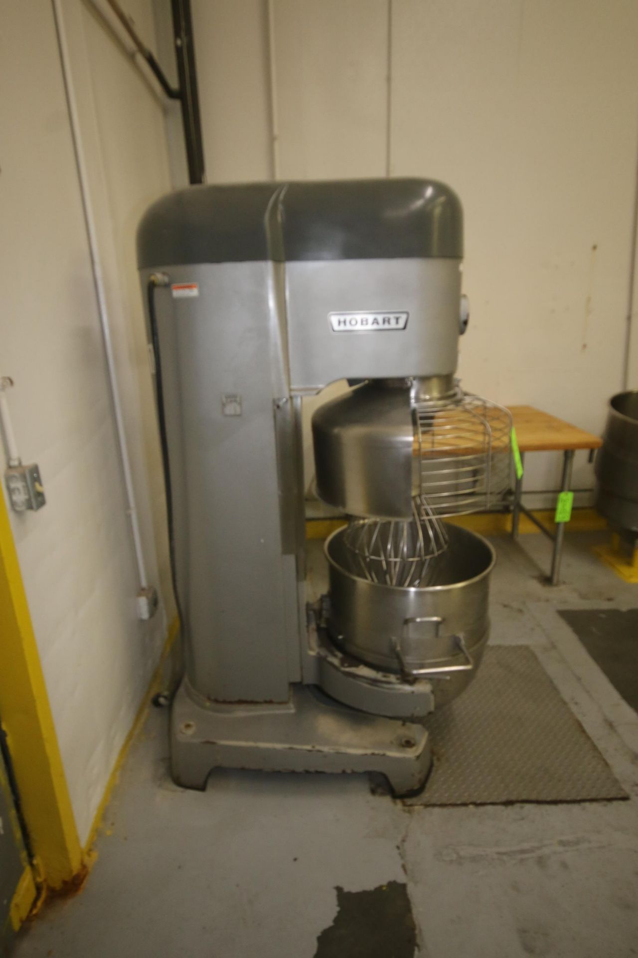 Hobart Mixer, M/N V1401, S/N 31-1310-110, with 5 hp Motor, 1750 RPM, 200 Volts, 3 Phase, with S/S - Image 4 of 9