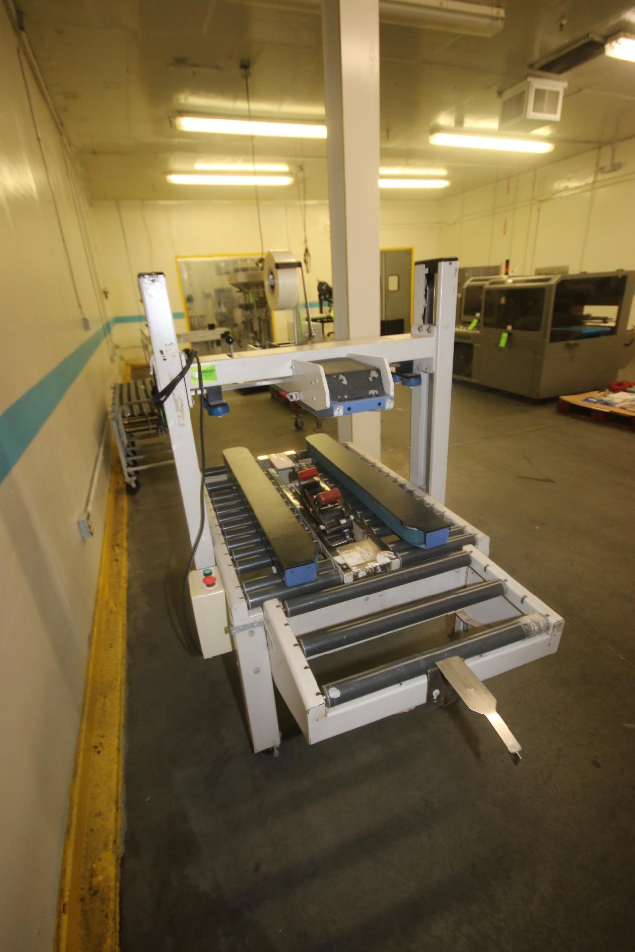 Interpack Top & Bottom Case Sealer, M/N USA 2024-SB/3, S/N C04 T544 003, 115 Volts, 1 Phase, Mounted - Image 5 of 6