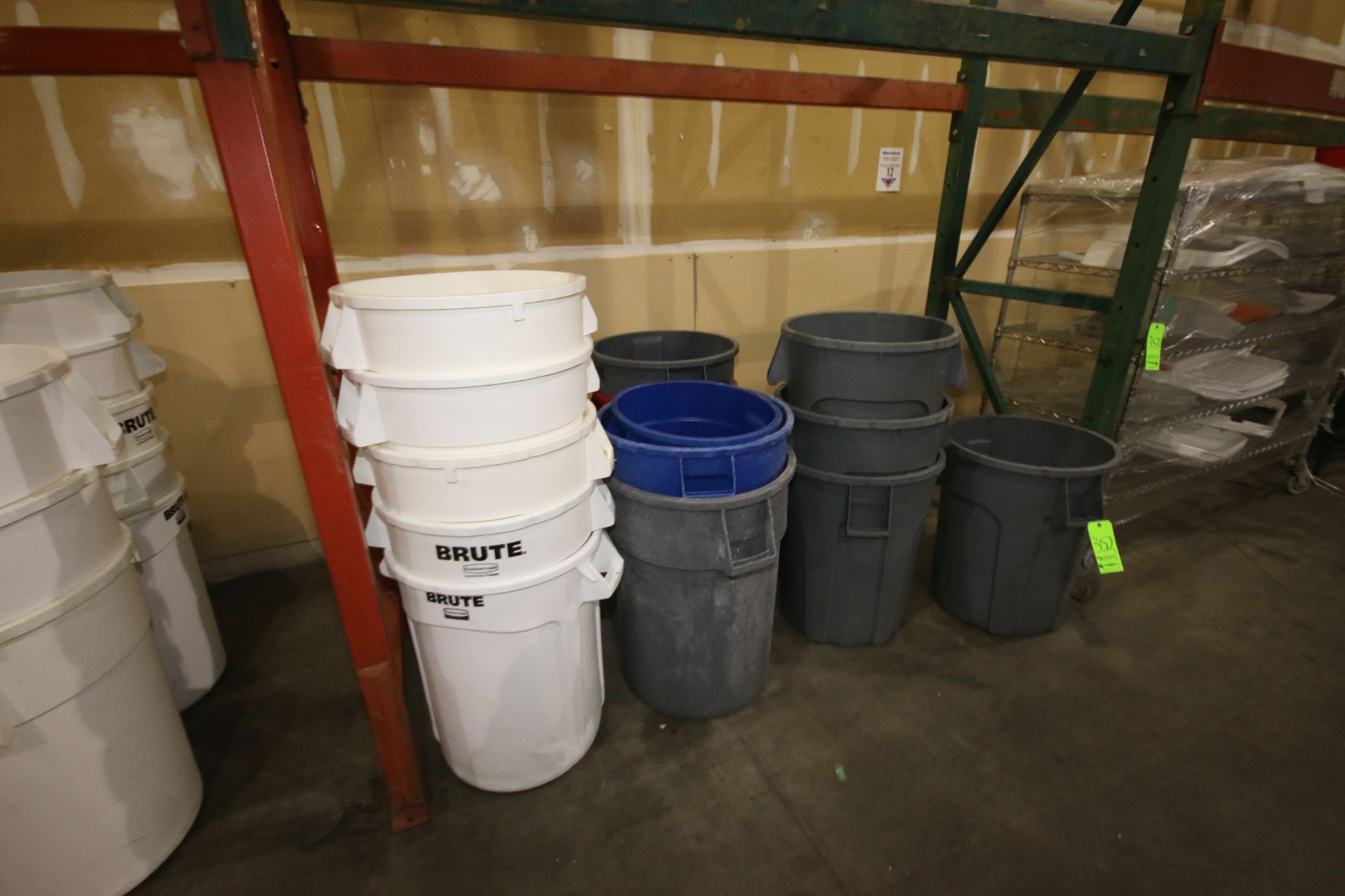 Rubbermaid 55 Gal. Trash Cans with Handles (LOCATED AT GLUTEN-FREE--2800 PERIMETER PARK DR. - Image 2 of 2