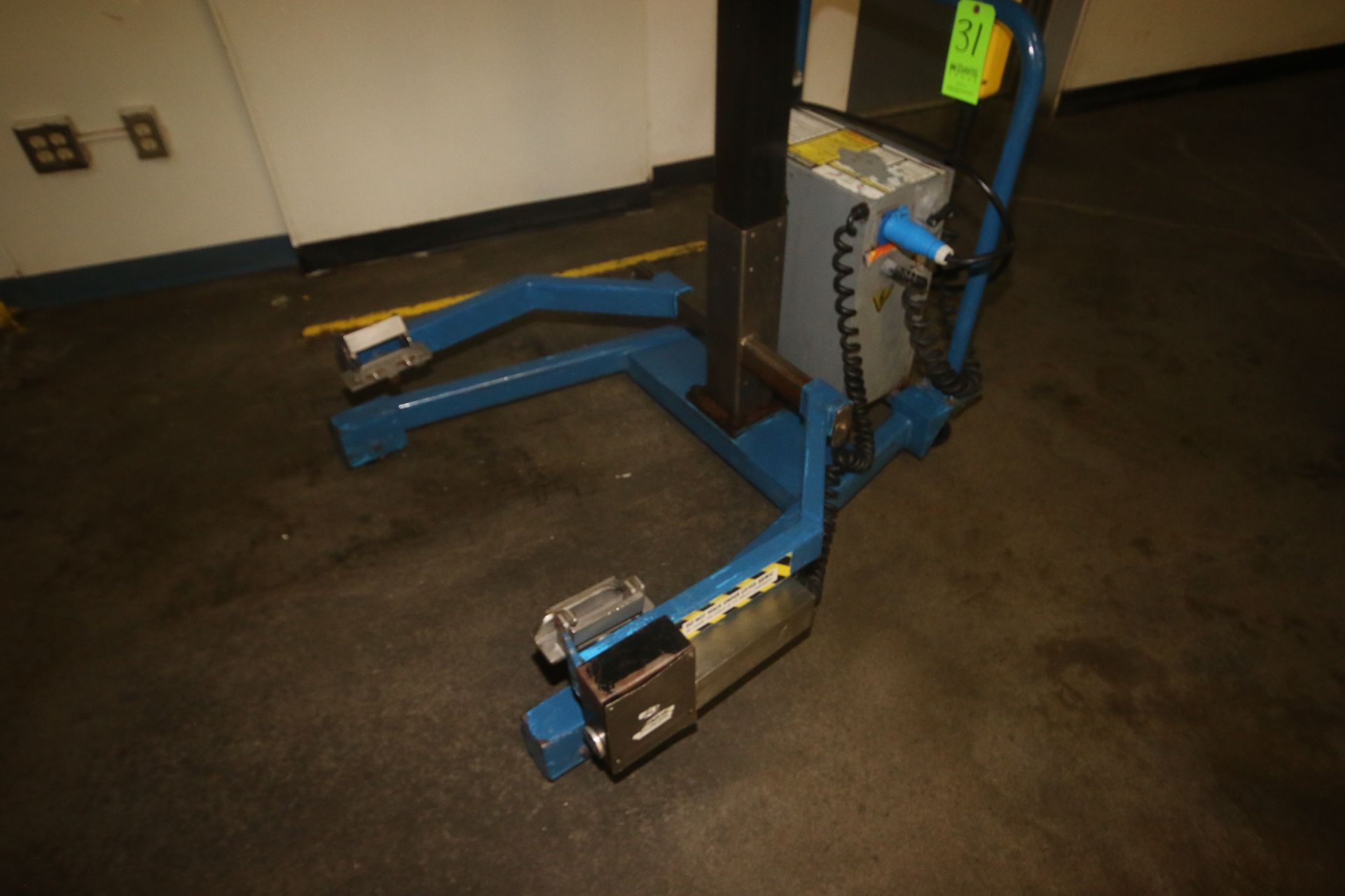 Savage Bros. Portable Column Lift, M/N LTT AC, S/N 1183, Weight Limit 450 lbs., 230 Volts, 1 - Image 6 of 6