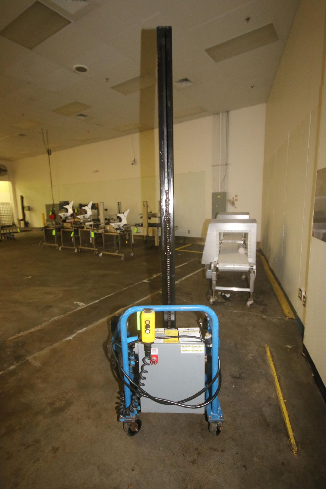 Savage Bros. Portable Column Lift, M/N LTT AC, S/N 1183, Weight Limit 450 lbs., 230 Volts, 1 - Image 3 of 6