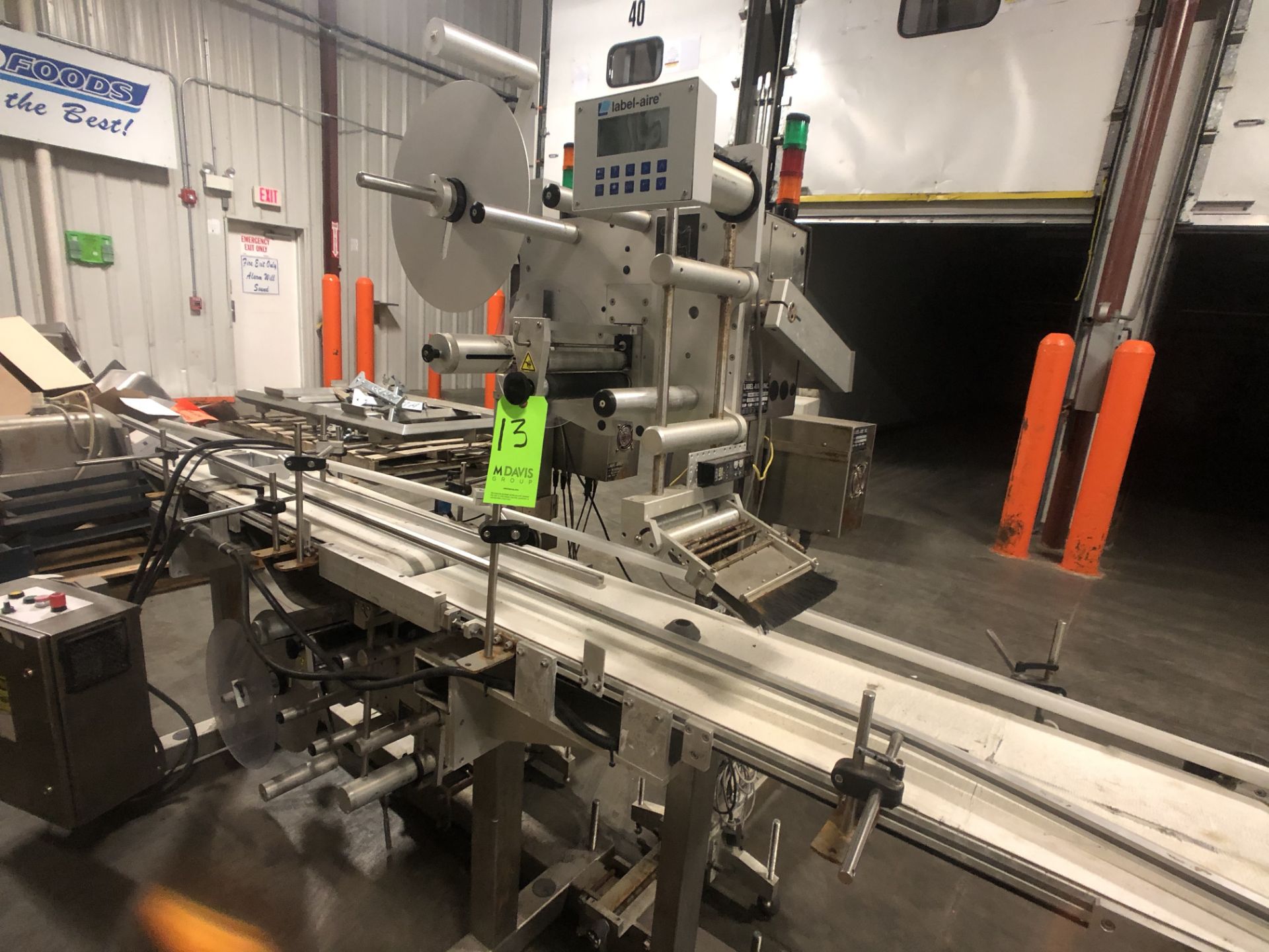 LABEL-AIRE CONVEYORIZED TOP AND BOTTOM ROLL-FED PRESSURE SENSITIVE LABELER, MODEL 3115NV-1500, S/N