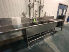 FSF 3-Bowl S/S Sink, APPX LWH 11'3'' x 2'7'' x 3'3''