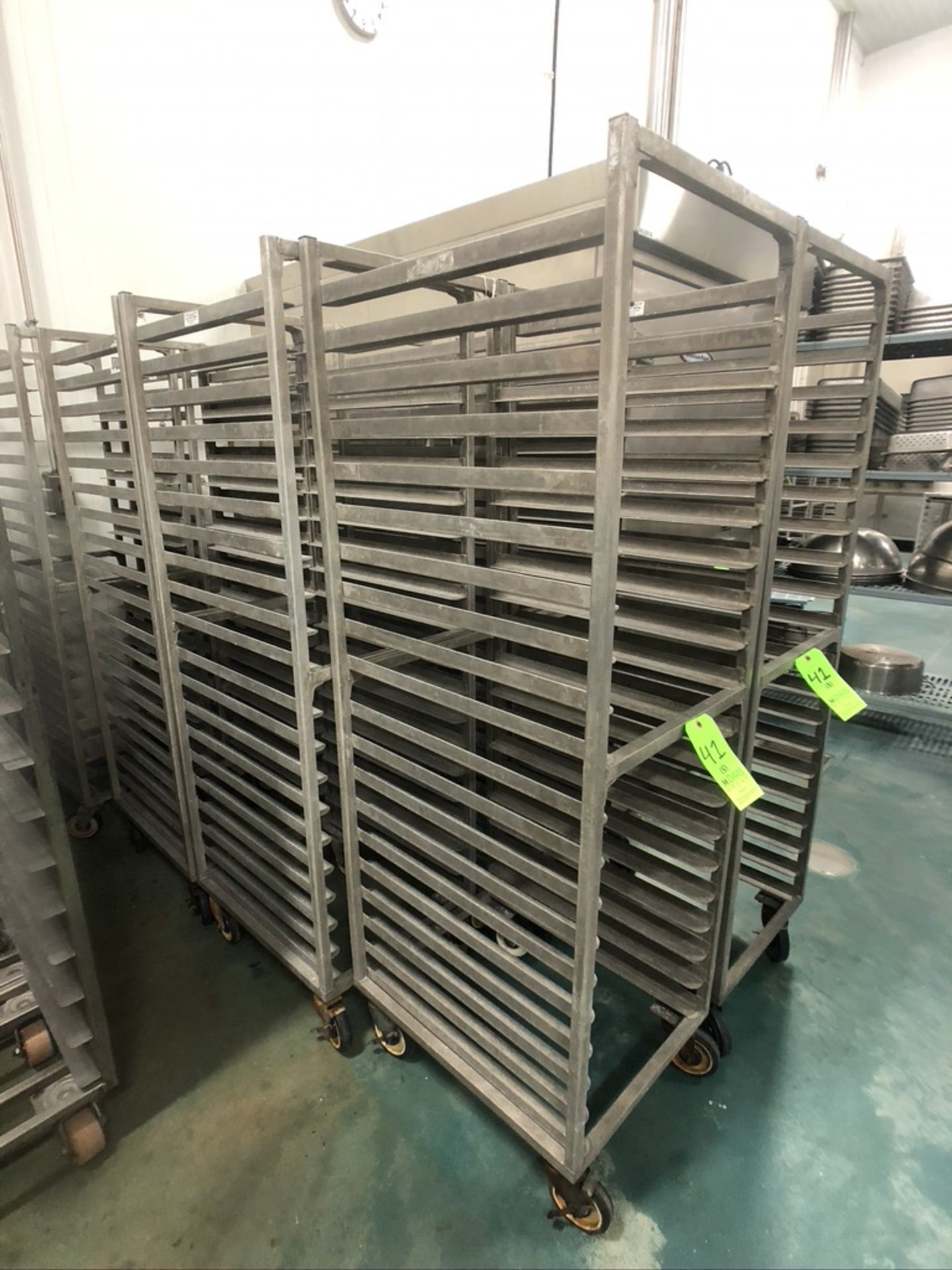 NEWAGE INDUSTRIAL (8) ALUMMINUM END LOAD 20-PAN PORTABLE SHEET/PAN RACK, 3'' SPACE (APPX $450 NEW) - Image 3 of 7