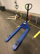 HAND HYDRAULIC PALLET JACK, MODEL 5LA79, 4400 LBS