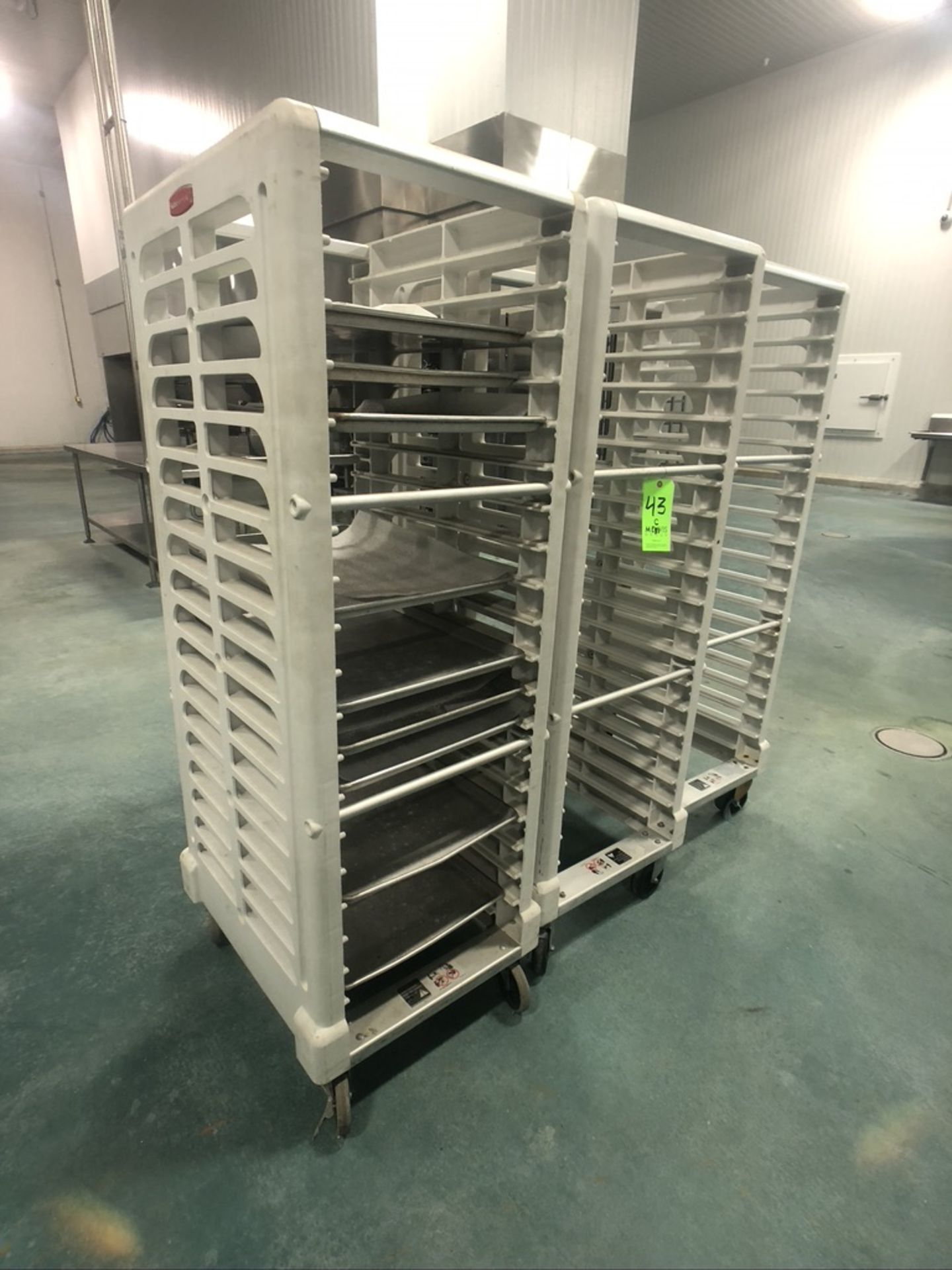 (3) PLASTIC END LOAD 20-PAN RACKS - Image 4 of 8