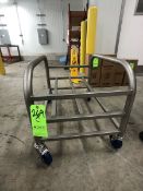 S/S PORTABLE RACK, APPX LWH 32'' x 20'' x 24''