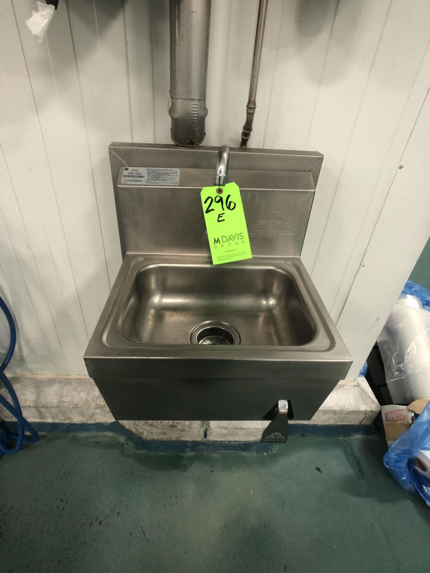 S/S SINK APPX DIM. L14'' X W8''