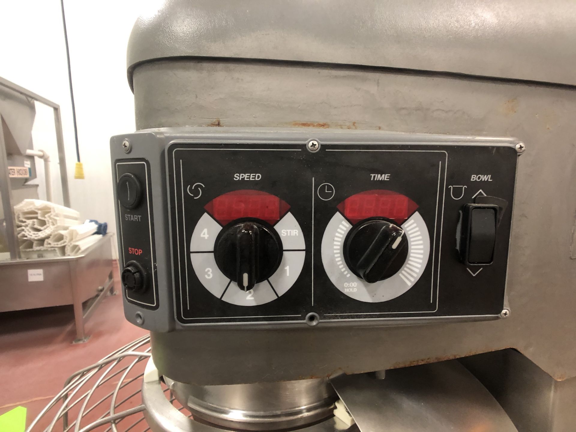 HOBART MIXER MODEL HL 1400, S/N 31-1522 206, INCLUDES BOWL 140 QT AND BEATER ATTACHMENTS - Image 6 of 6