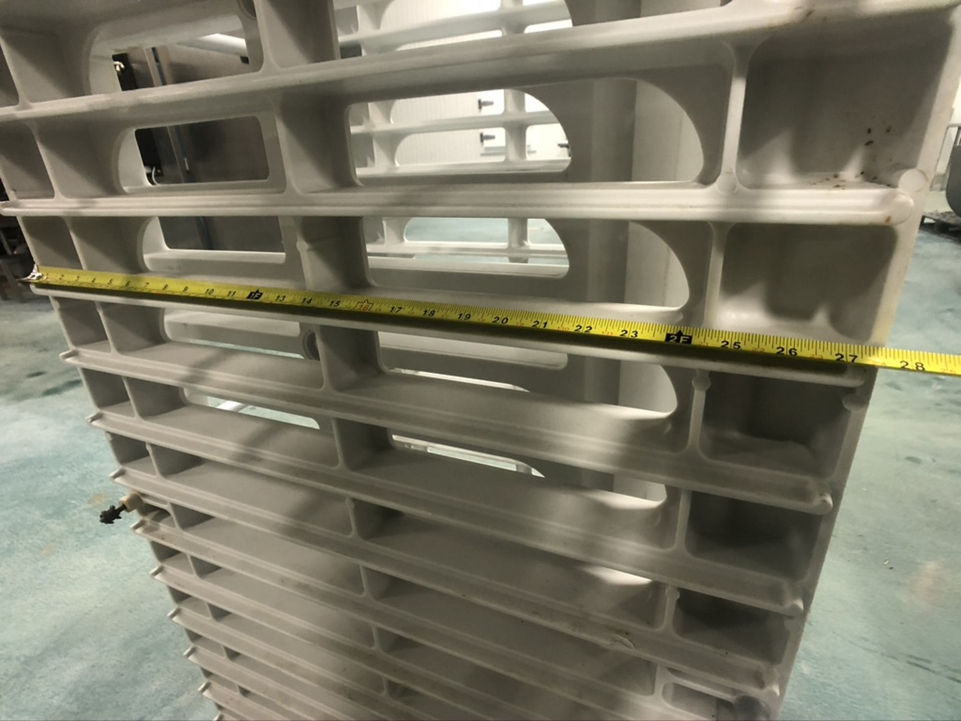 (3) PLASTIC END LOAD 20-PAN RACKS - Image 7 of 8